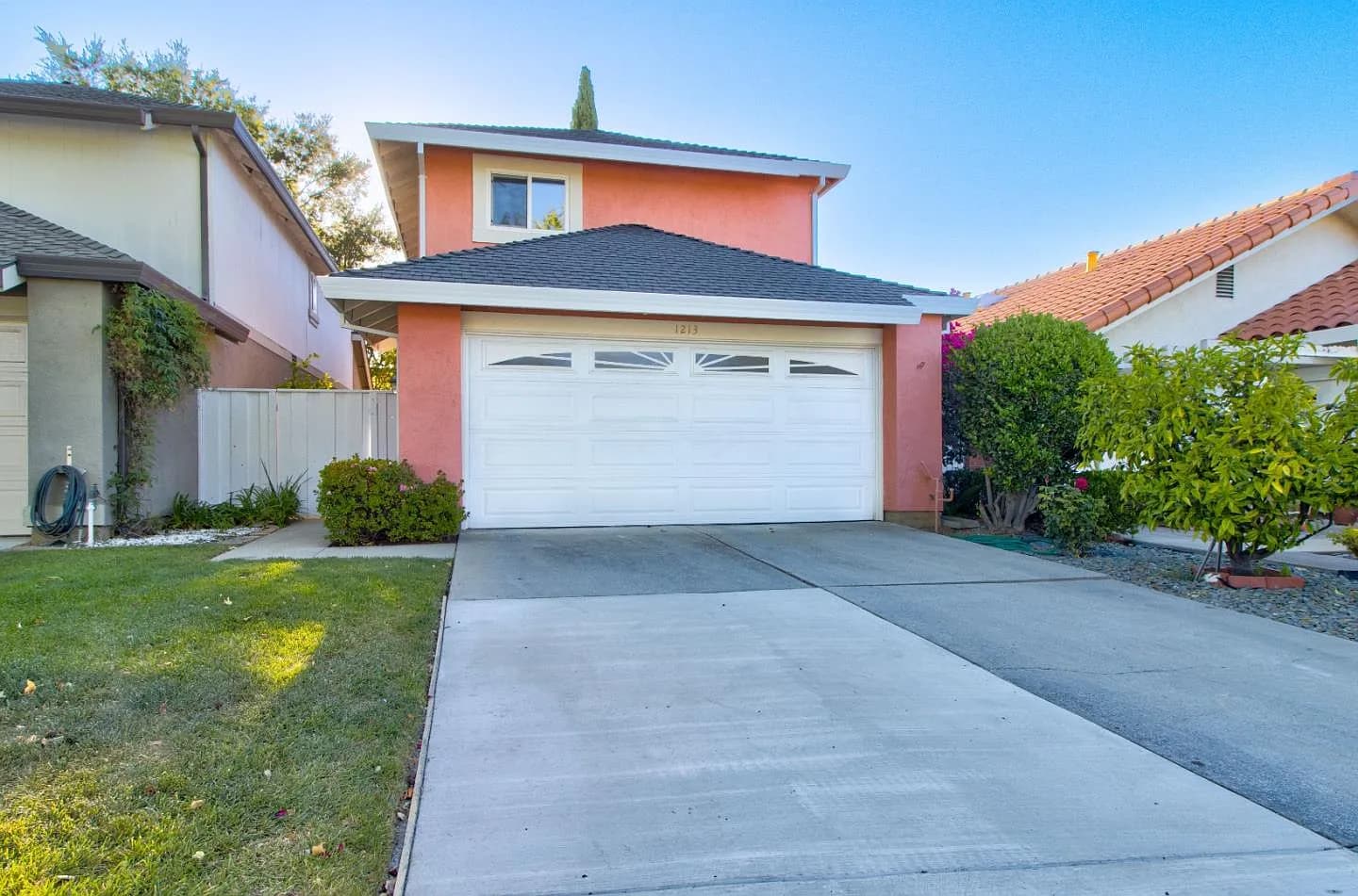 1213 Manet Dr, listing photograph 1