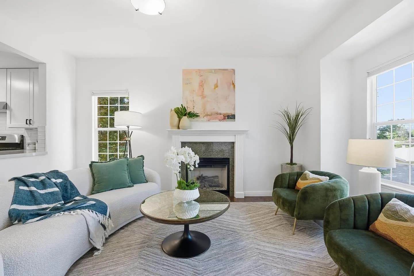 418 E Evelyn Ave APT 202, listing photograph 1