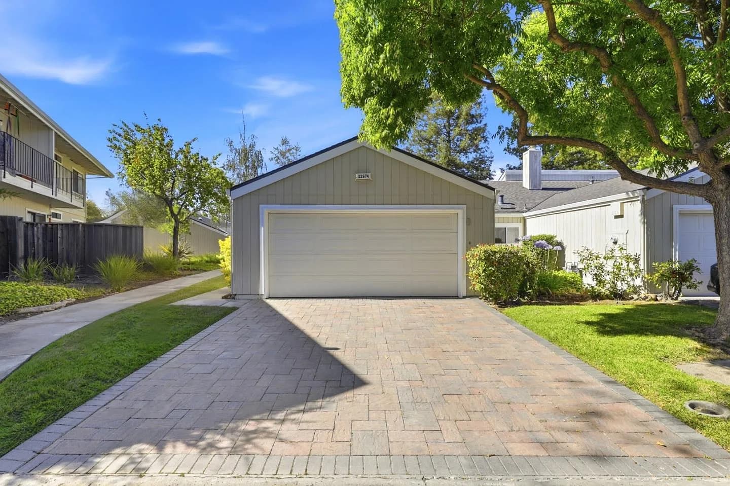 22674 Silver Oak Ct, listing photograph 1