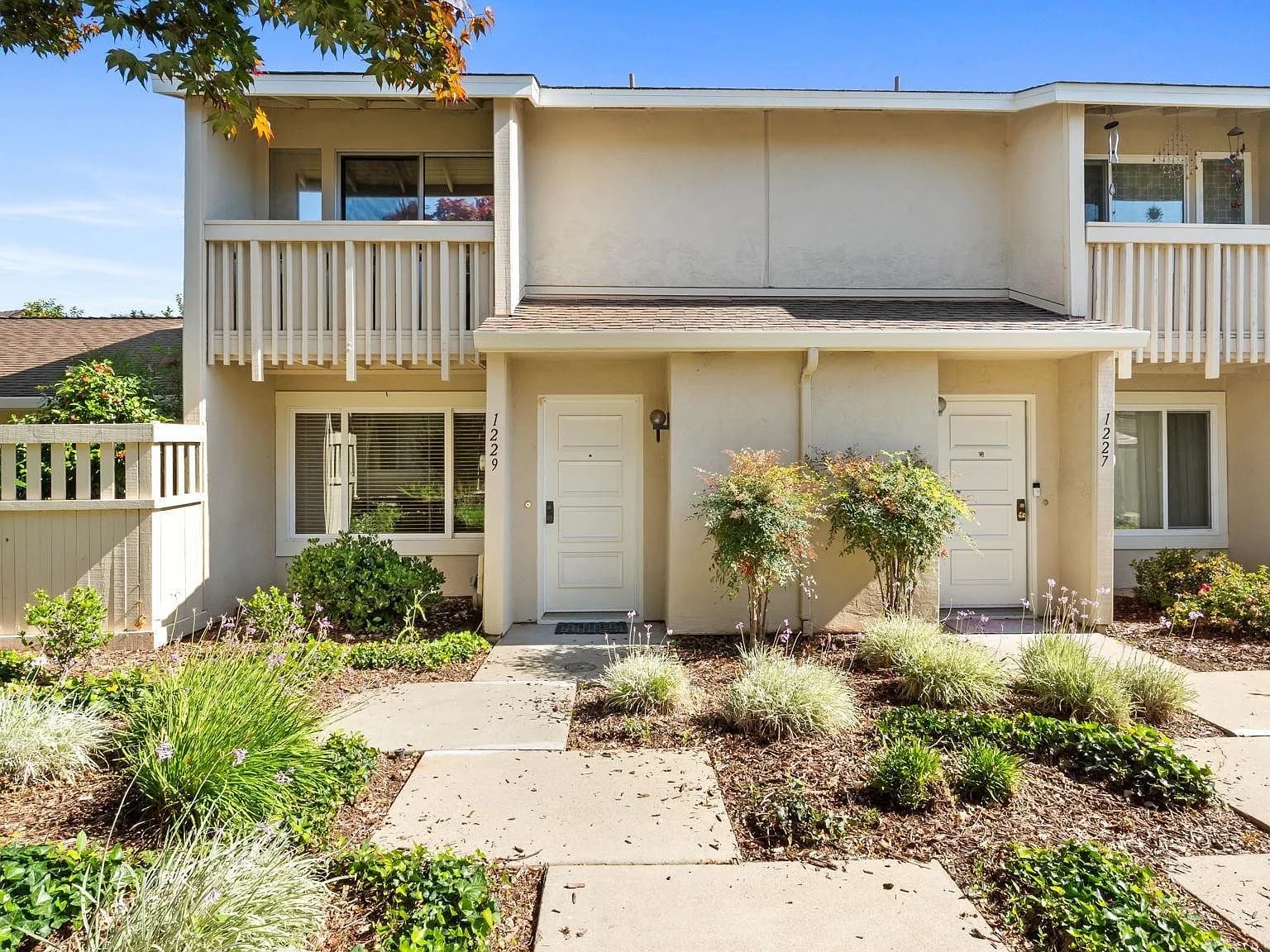 1229 Picasso Dr #1229, listing photograph 1