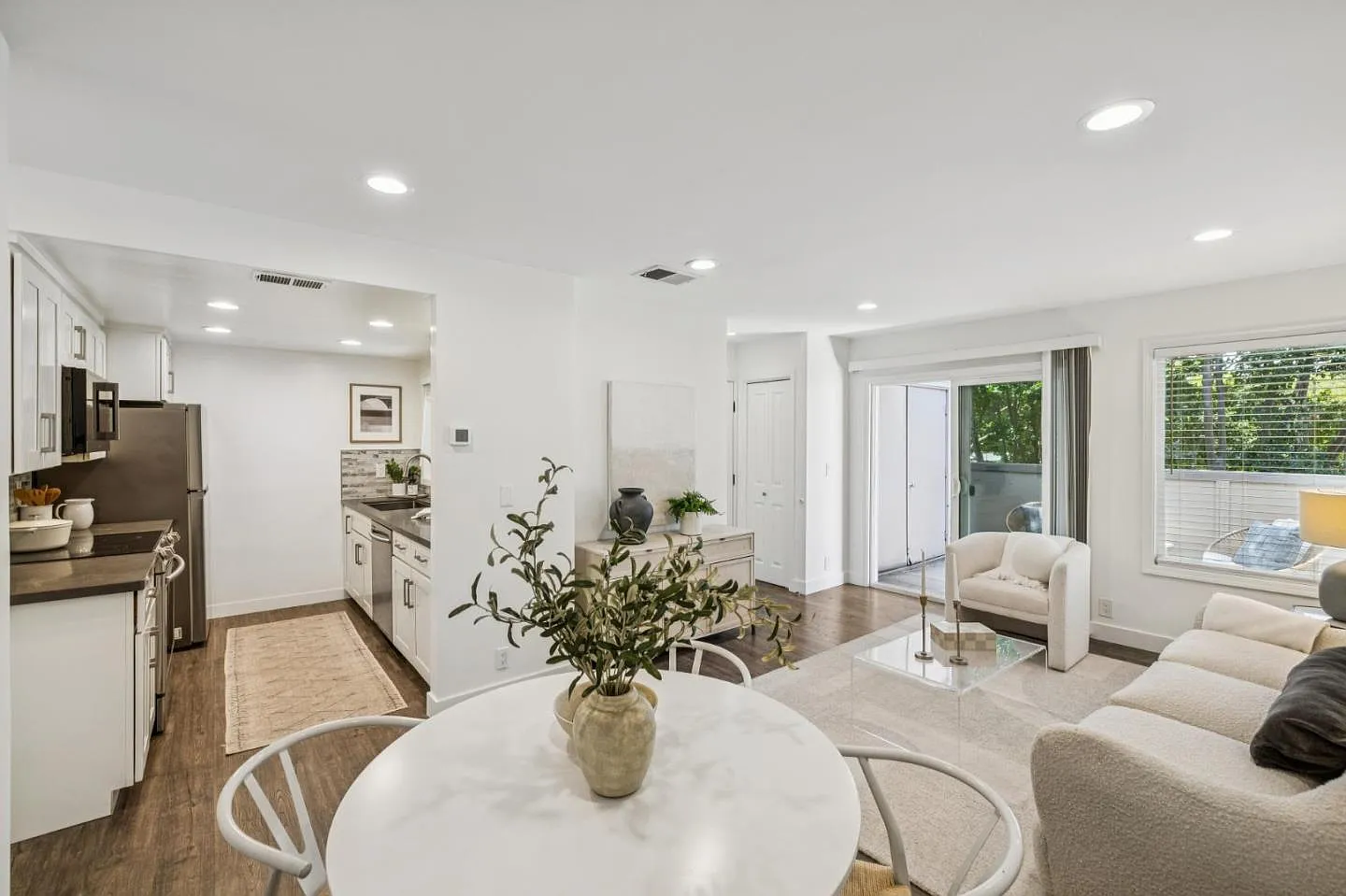 801 W California Ave Unit F, listing photograph 1