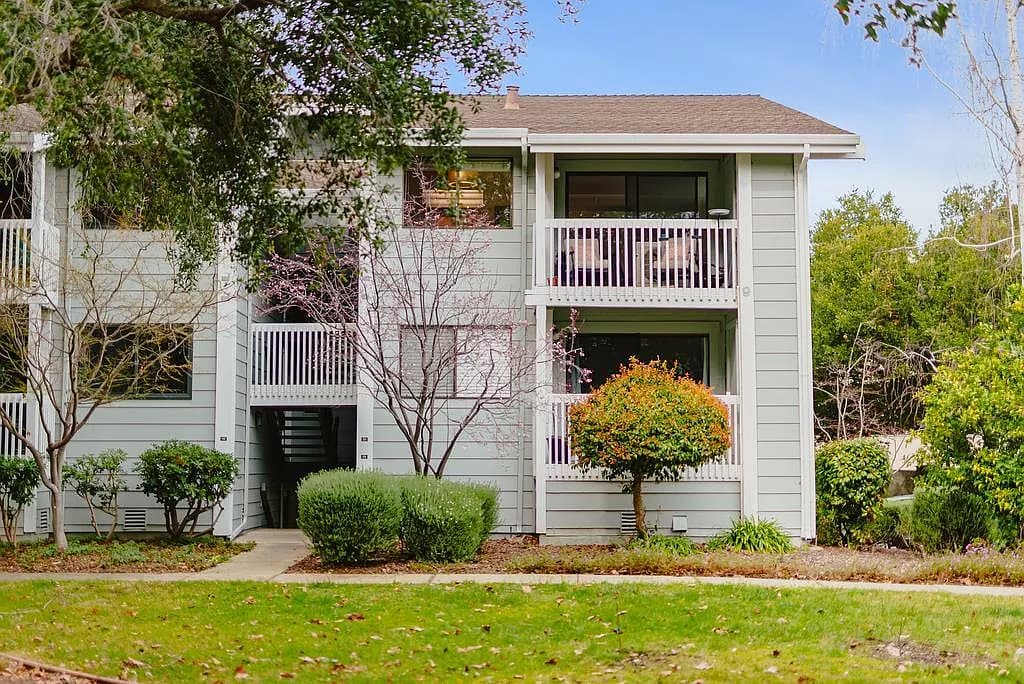 938 Clark Ave APT 50, listing photograph 1