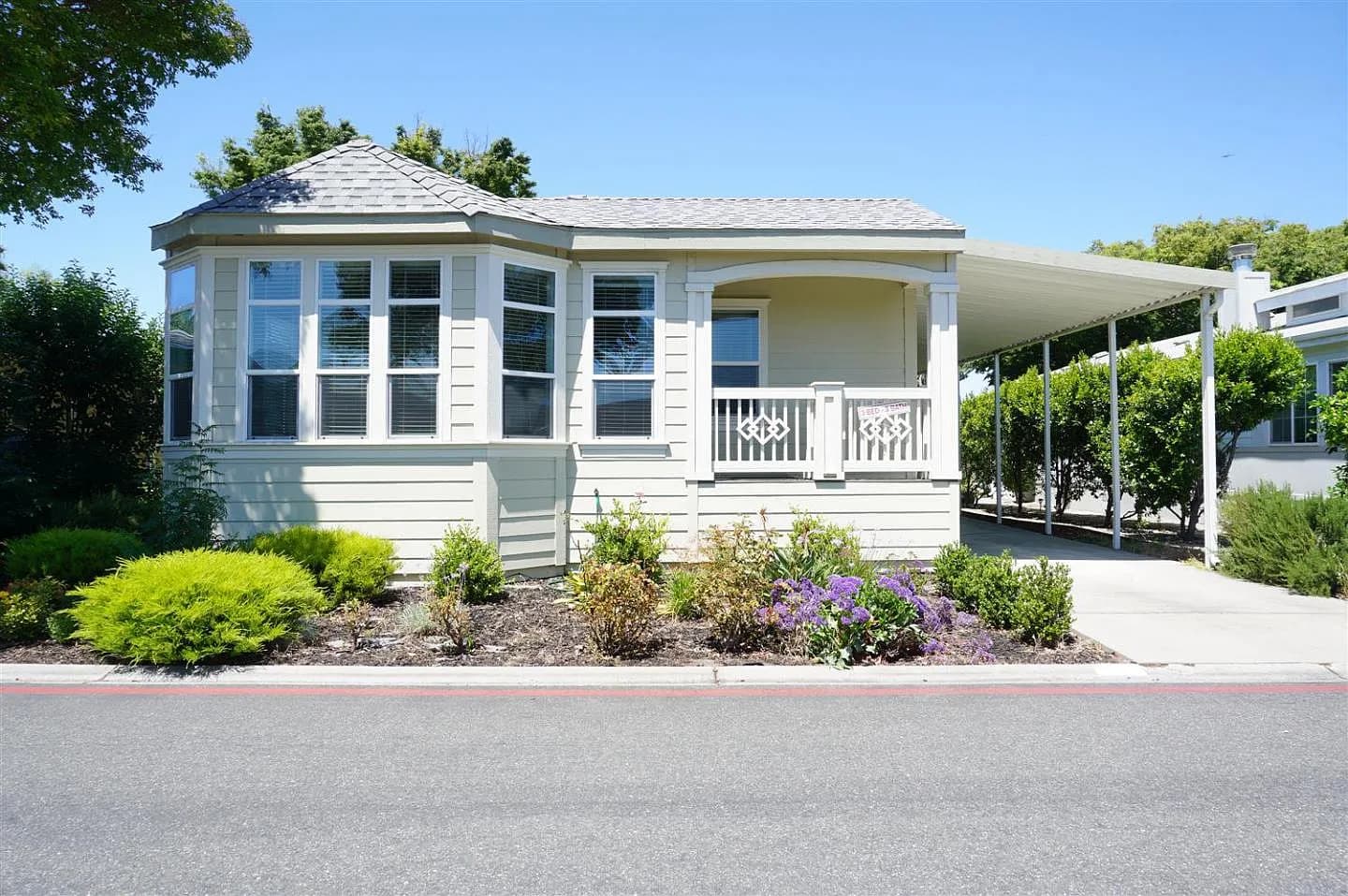 1050 Borregas Ave #8, listing photograph 1