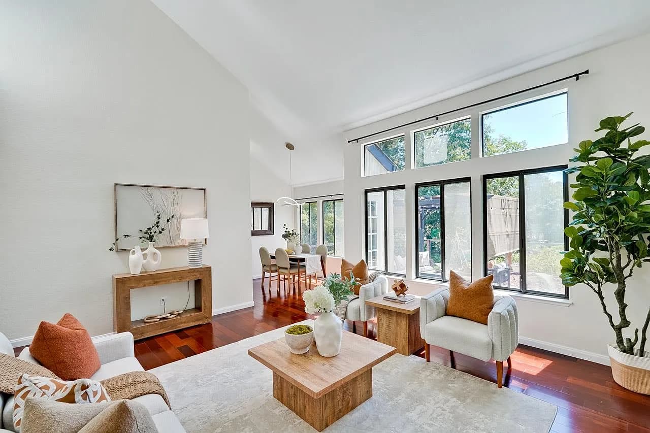 916 Rosette Ter, listing photograph 1