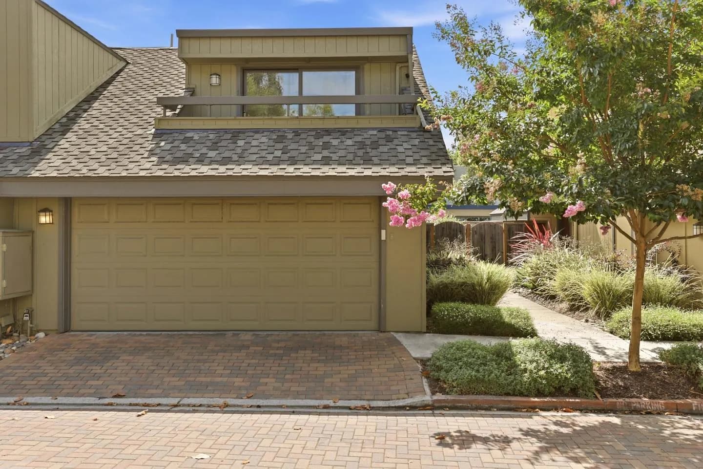 670 San Antonio Rd APT 28, listing photograph 1