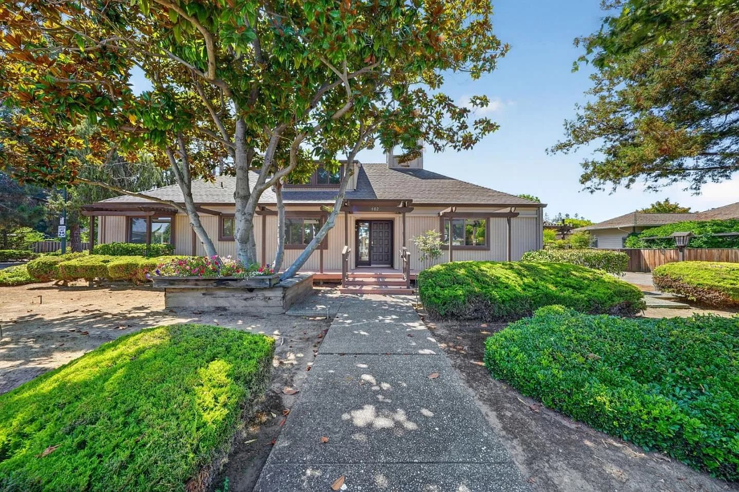 402 Sylvan Ave, listing photograph 1