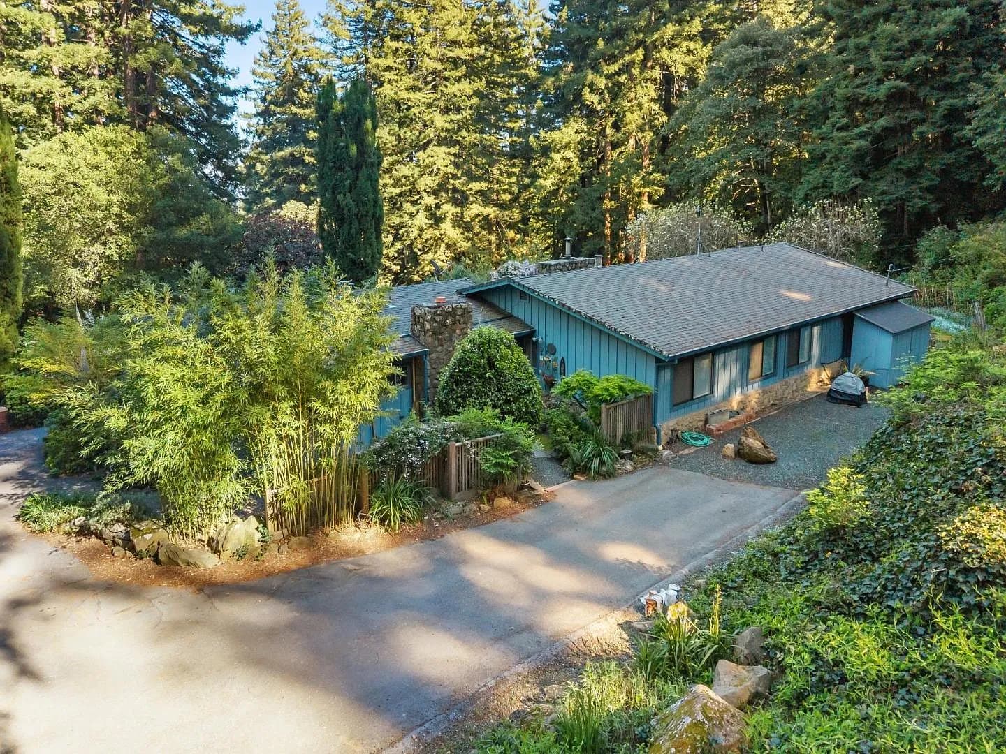 188 Martinez Rd, listing photograph 1