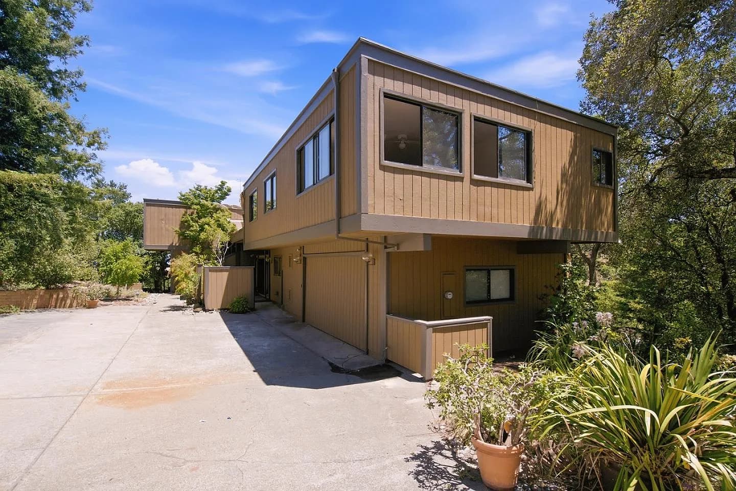 285 Escobar Rd, listing photograph 1
