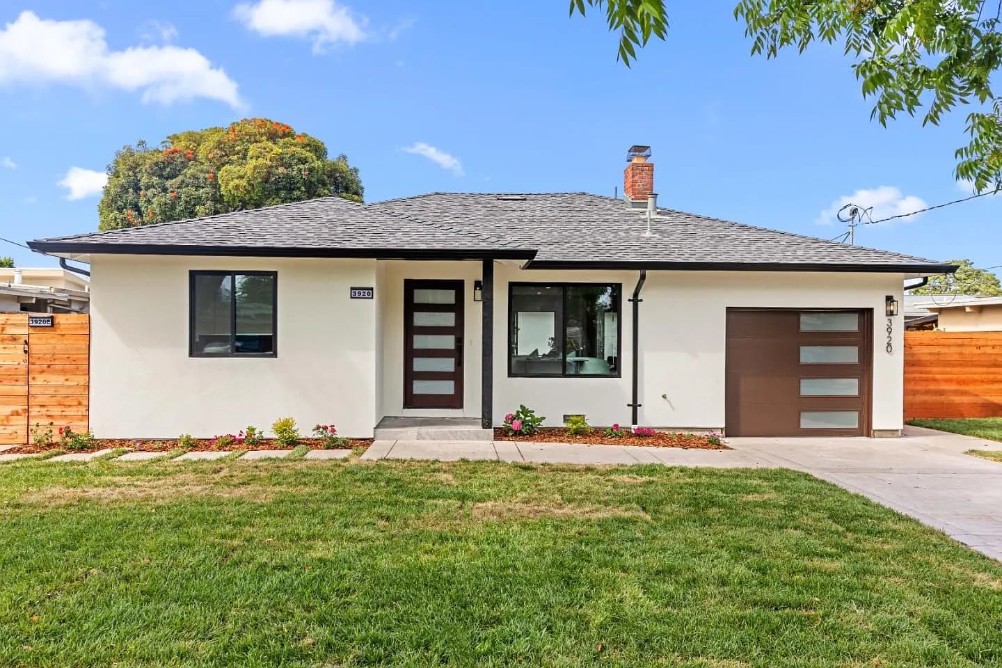 3920 Park Blvd, listing photograph 1