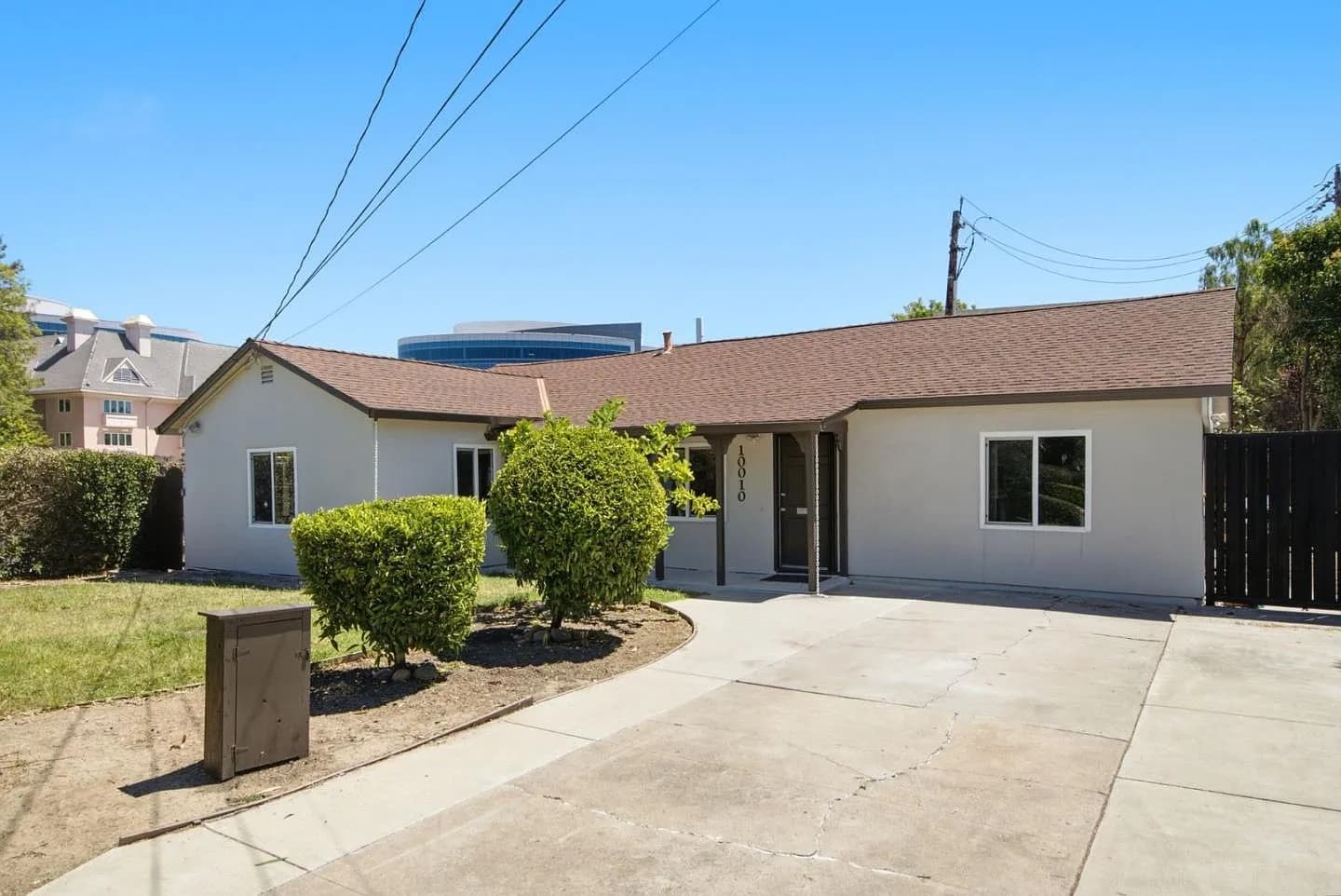 10010 Bret Ave, listing photograph 1