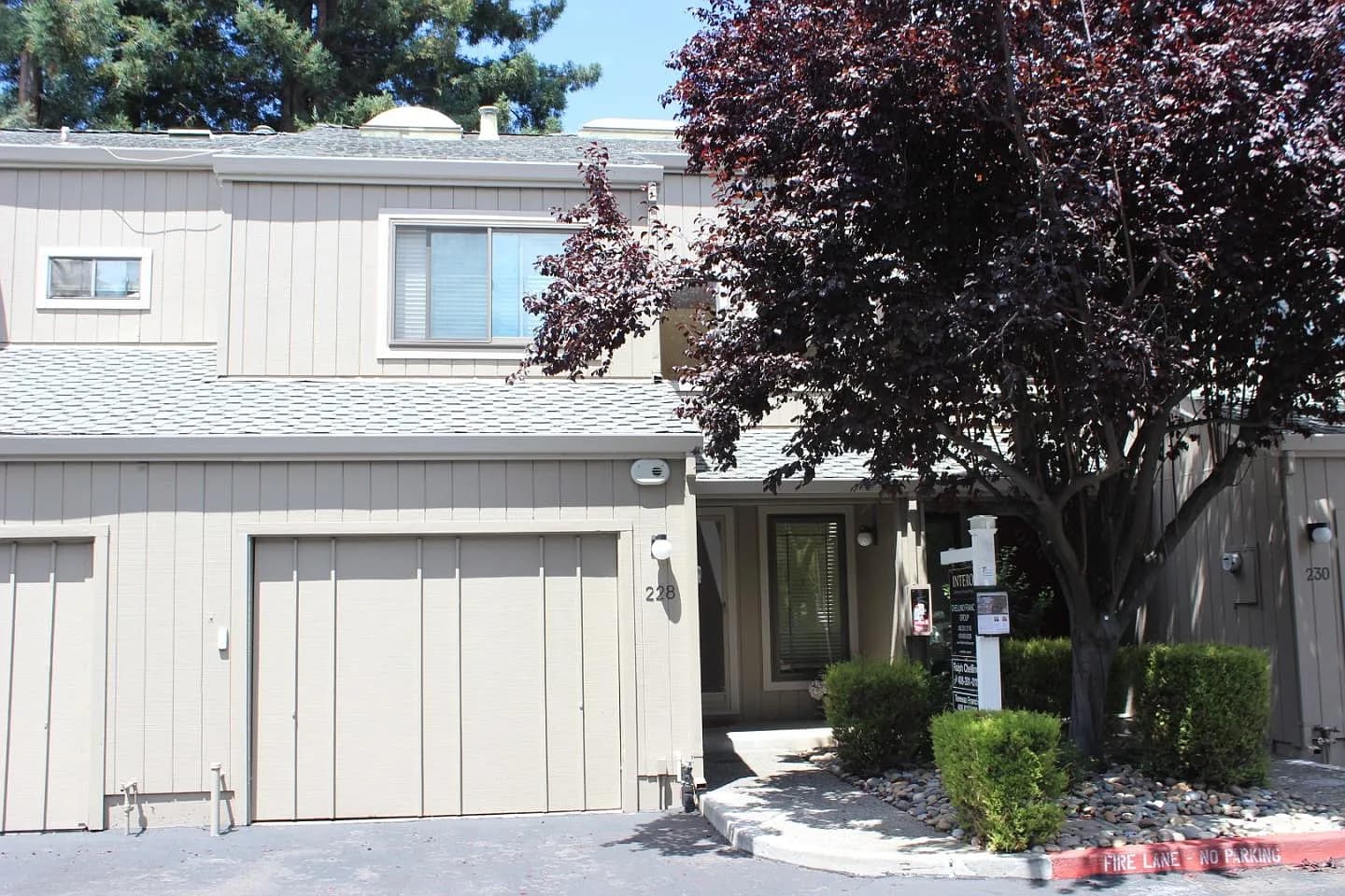 228 Flynn Ave, listing photograph 1