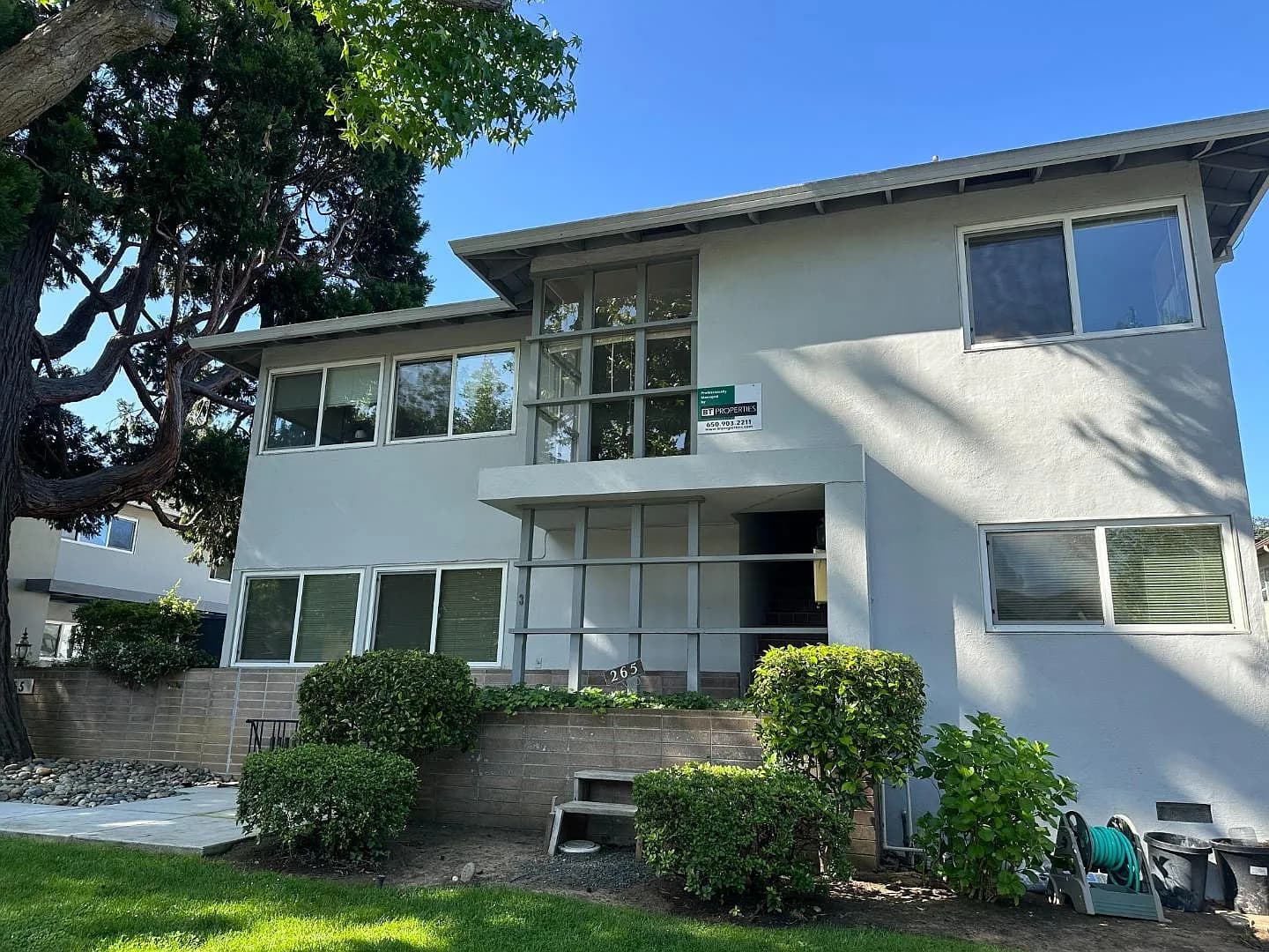 265 Waverley St, listing photograph 1
