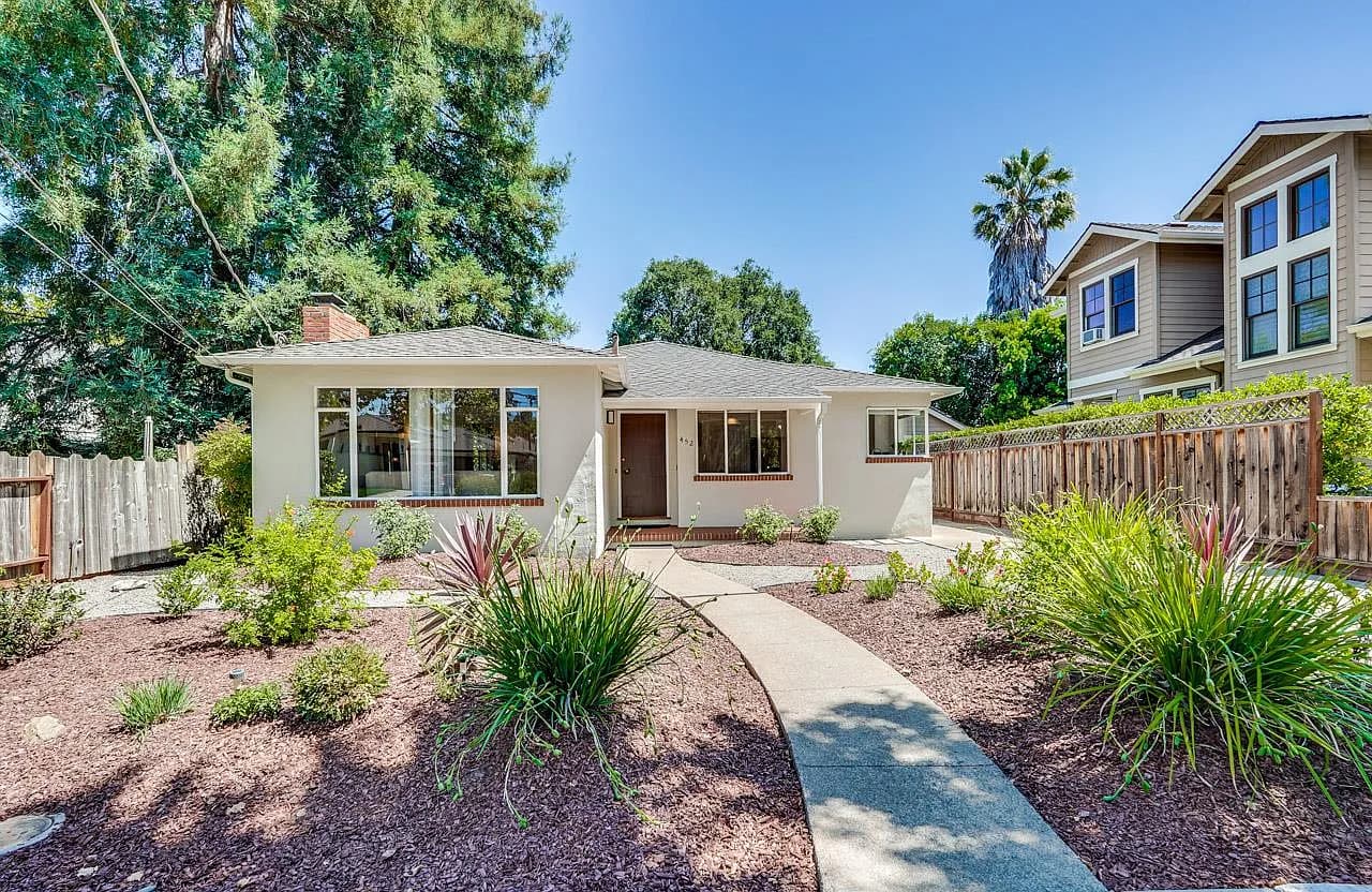 452 Church St, listing photograph 1