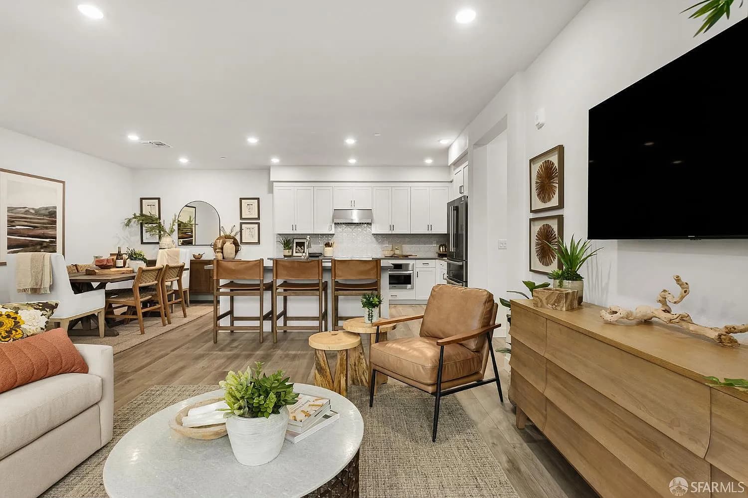 1303 Besra Ter #6, listing photograph 1