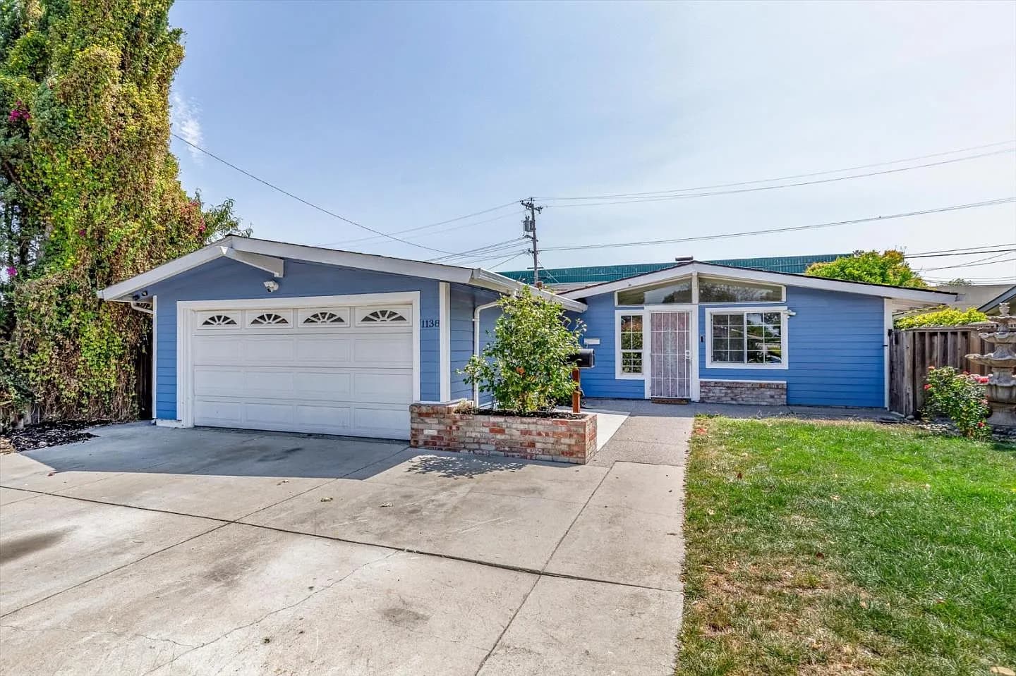 1138 Stoneylake Ct, listing photograph 1