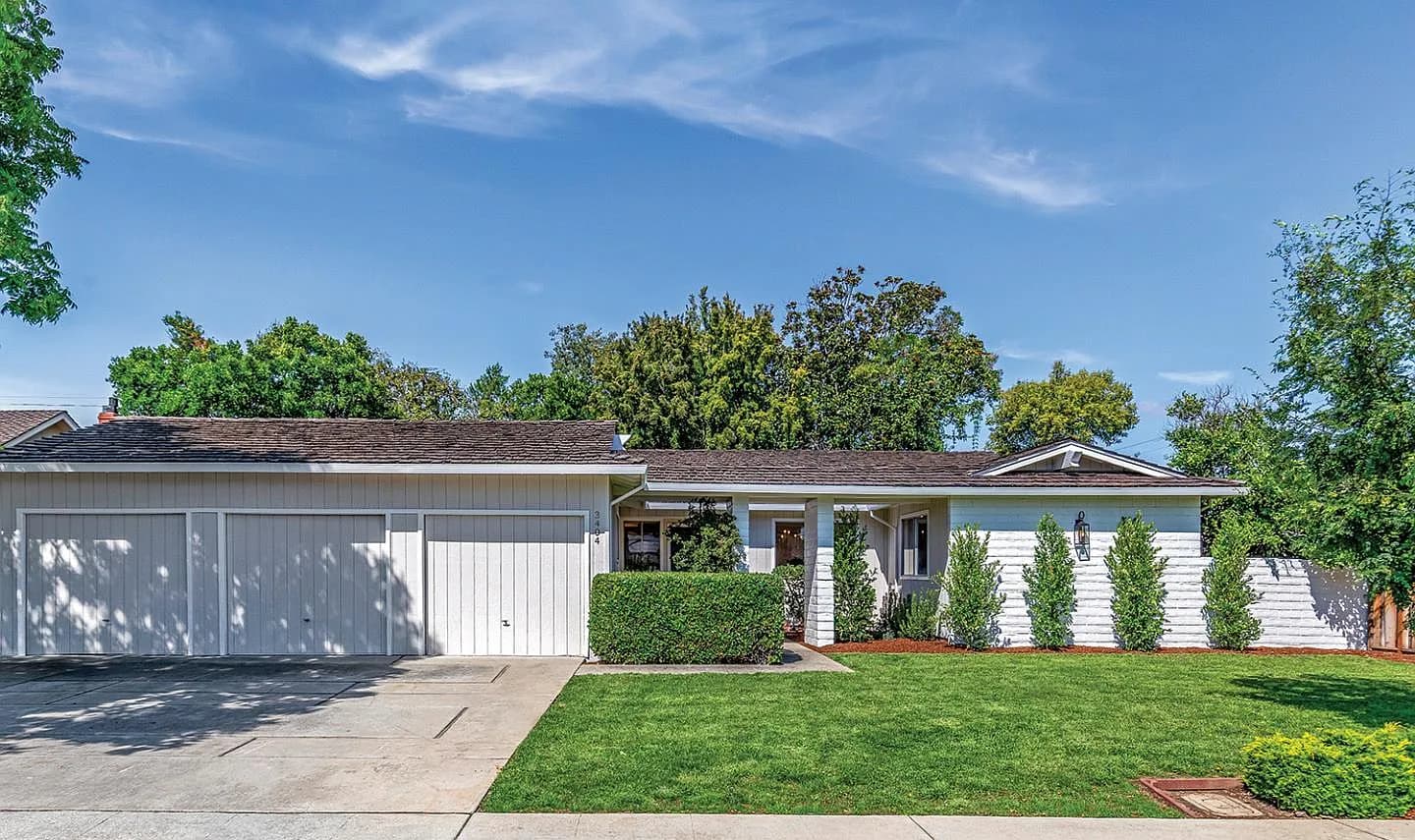 3404 Ridgemont Dr, listing photograph 1