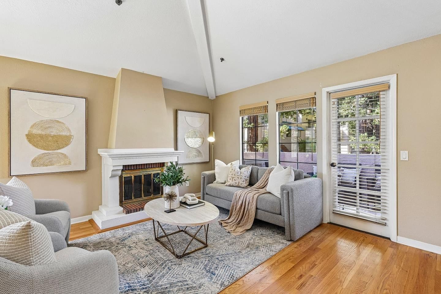10241 Nile Dr, listing photograph 1