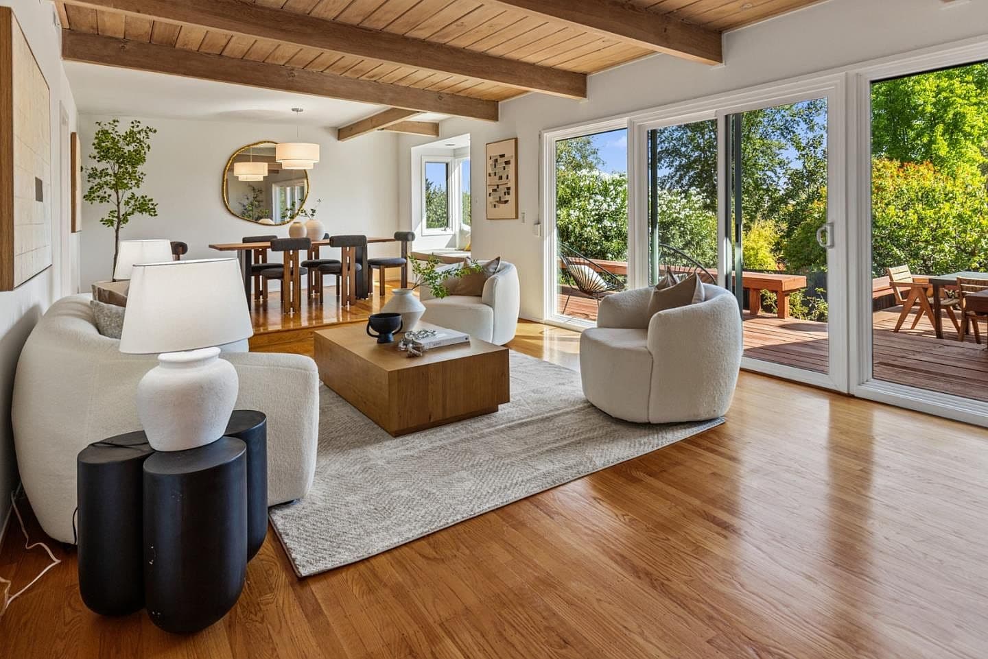 251 Dedalera Dr, listing photograph 1