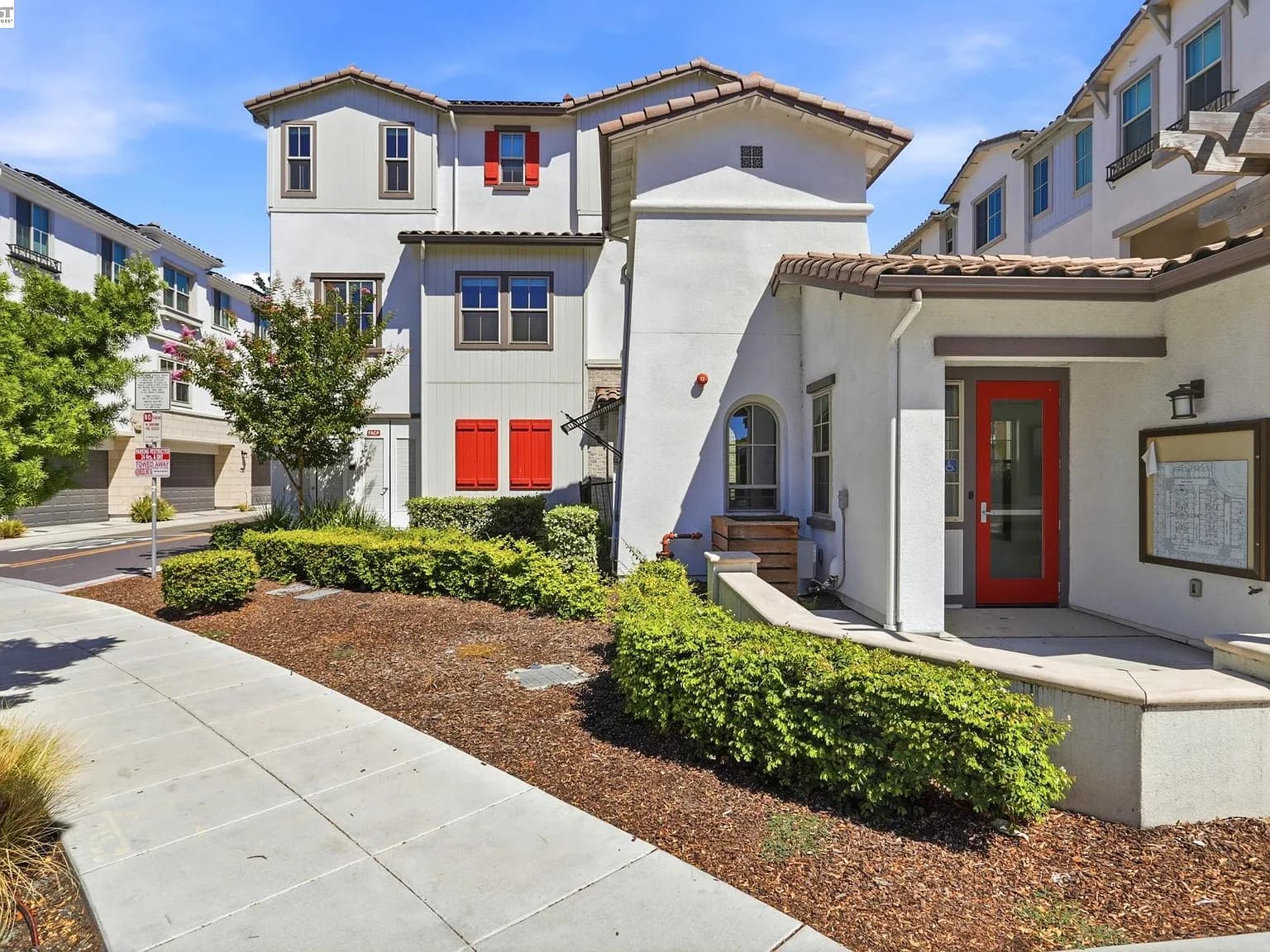 332 Harcot Ter, listing photograph 1
