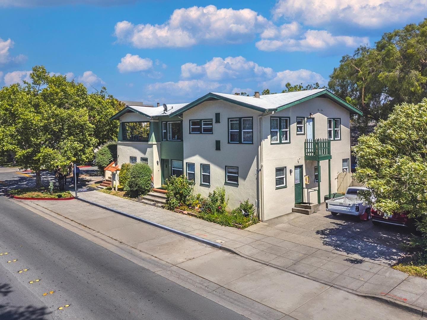 James Redwoodcity, listing photograph 1