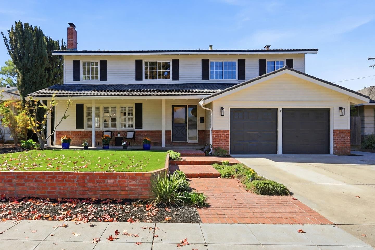 239 Leota Ave, listing photograph 1