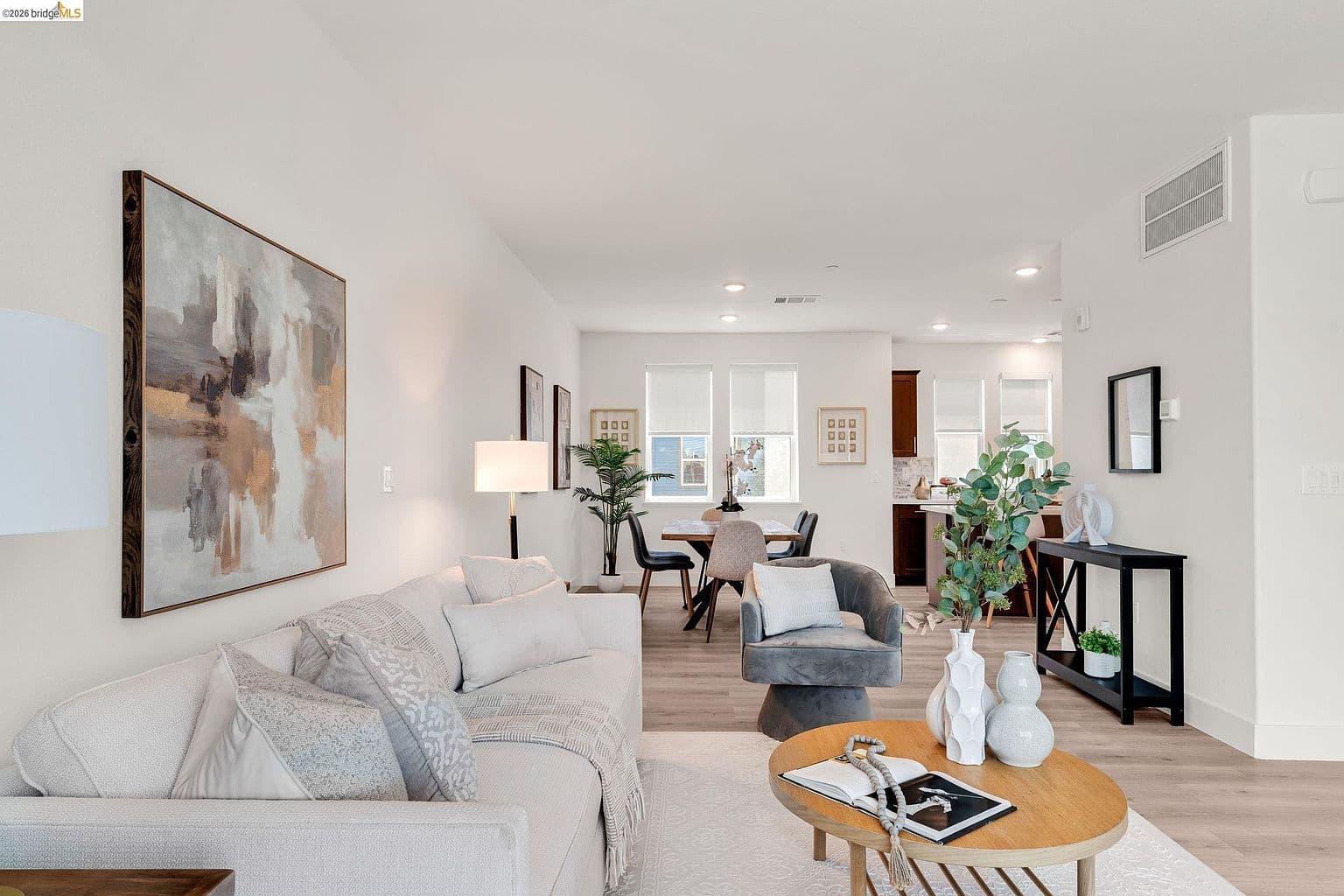 820 E Duane Ave Unit 5, listing photograph 1