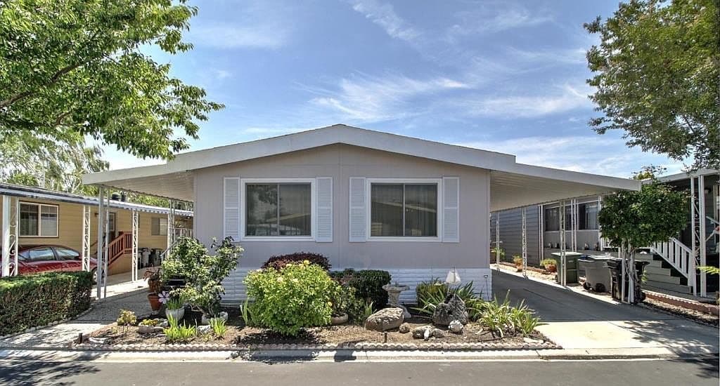 1050 Borregas Ave Spc 61, listing photograph 1
