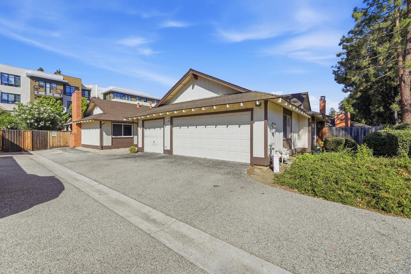 937-939 Miramonte Ave, listing photograph 1