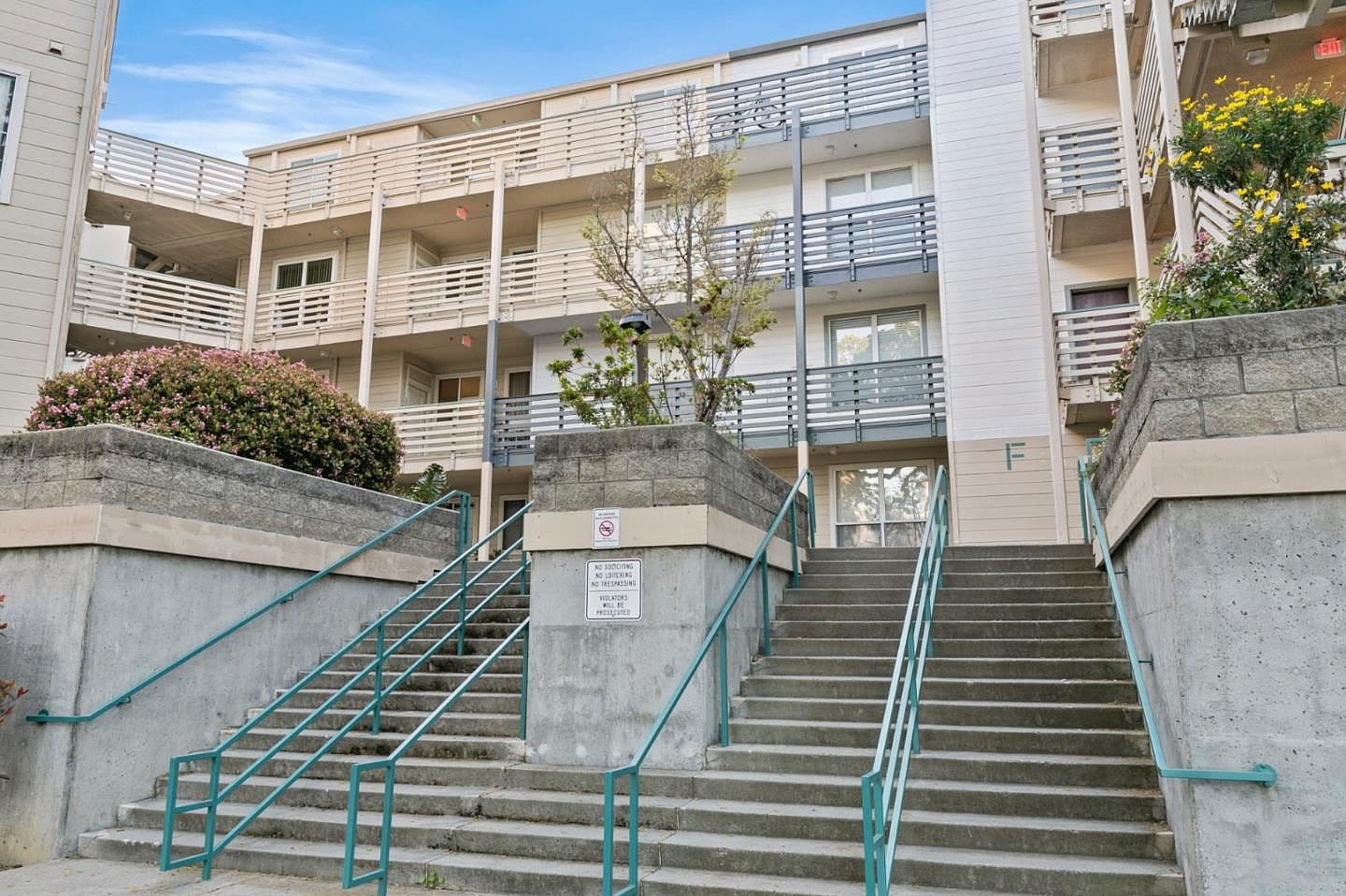 929 E El Camino Real APT 223F, listing photograph 1