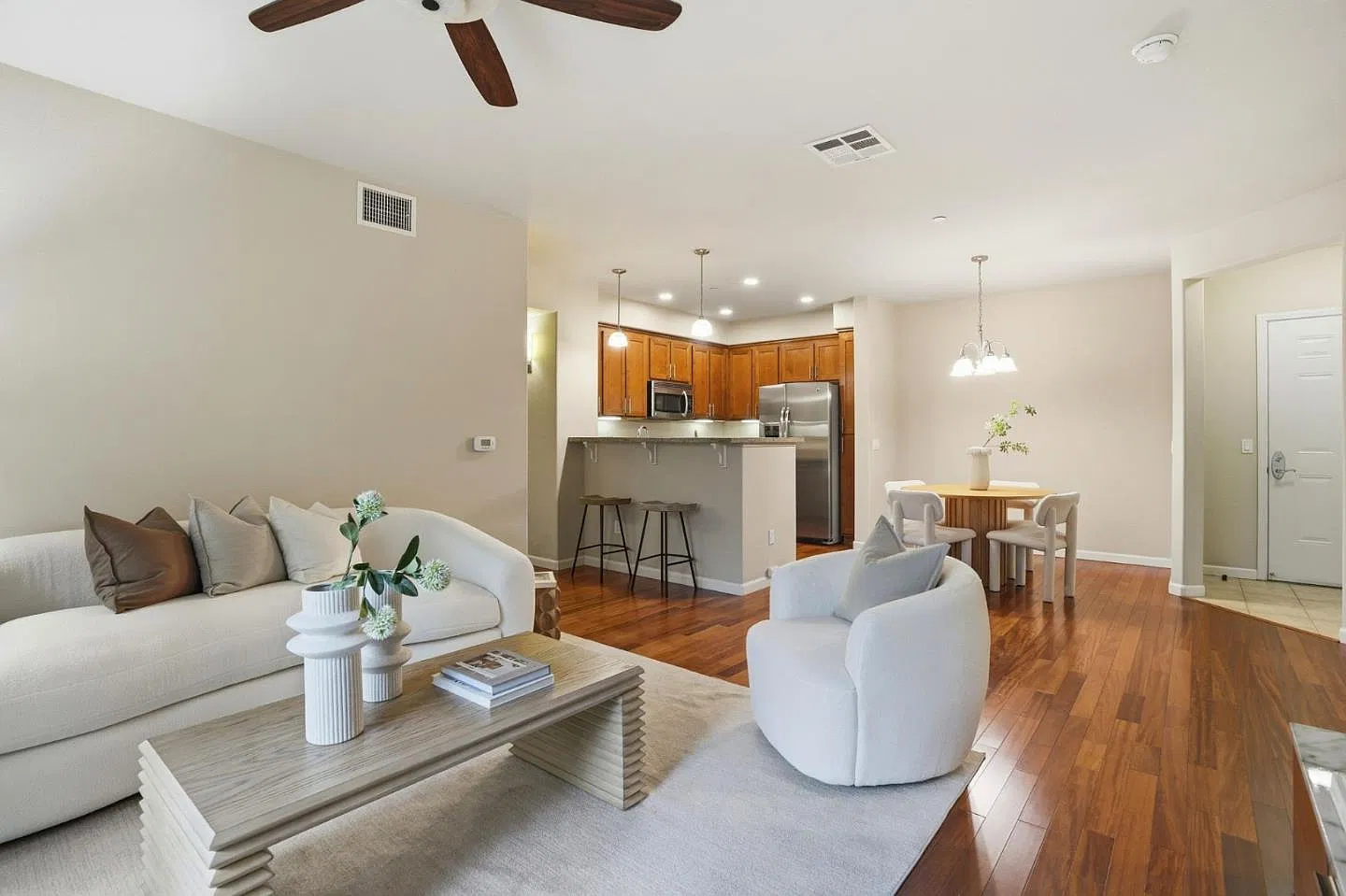 4388 El Camino Real Unit 309, listing photograph 1