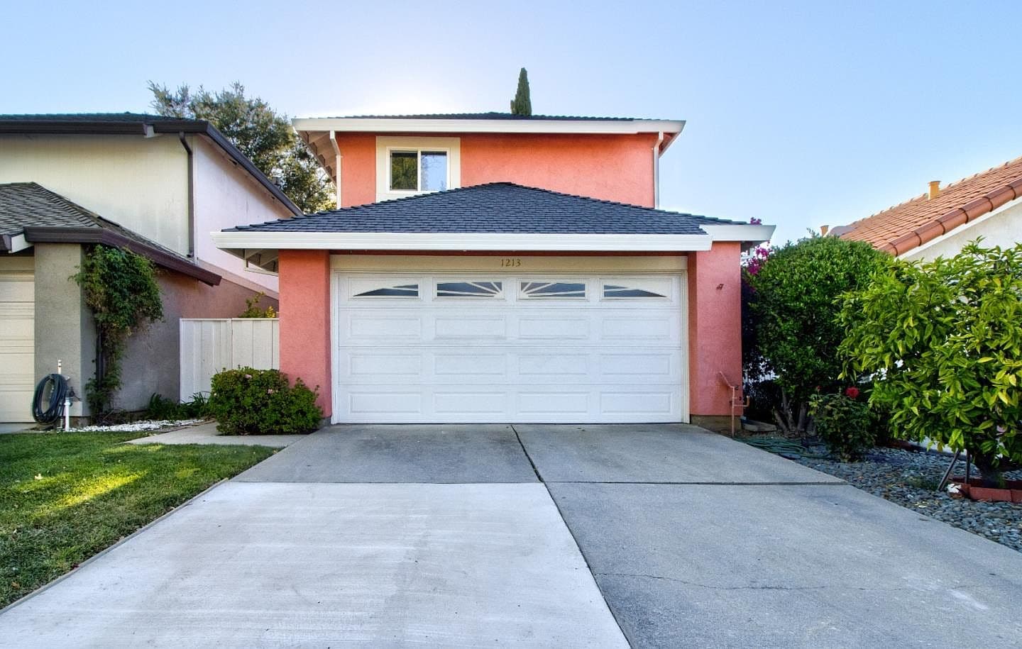 1213 Manet Dr, listing photograph 1