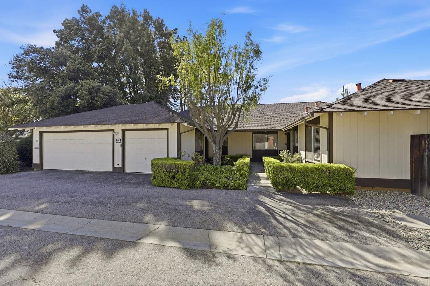 941-943 Miramonte Ave, listing photograph 1