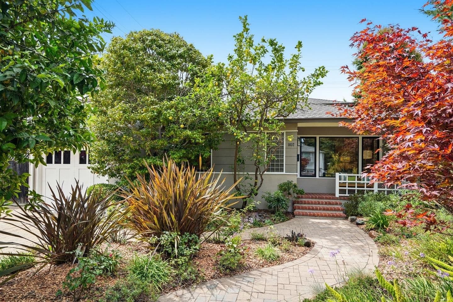 1037 Del Norte Ave, listing photograph 1
