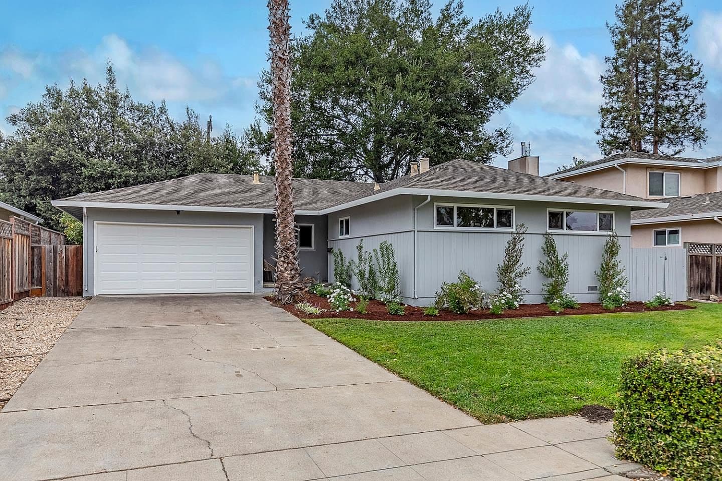 1256 Susan Way, listing photograph 1