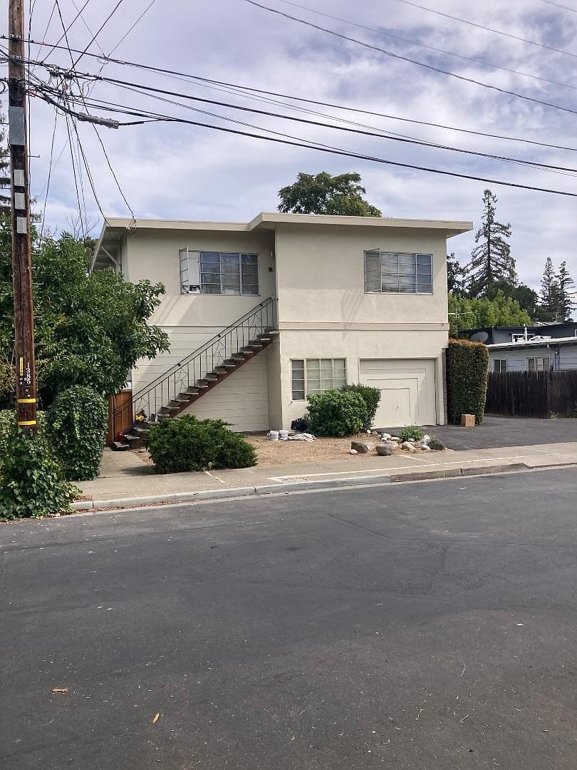 929 Alice Ln, listing photograph 1