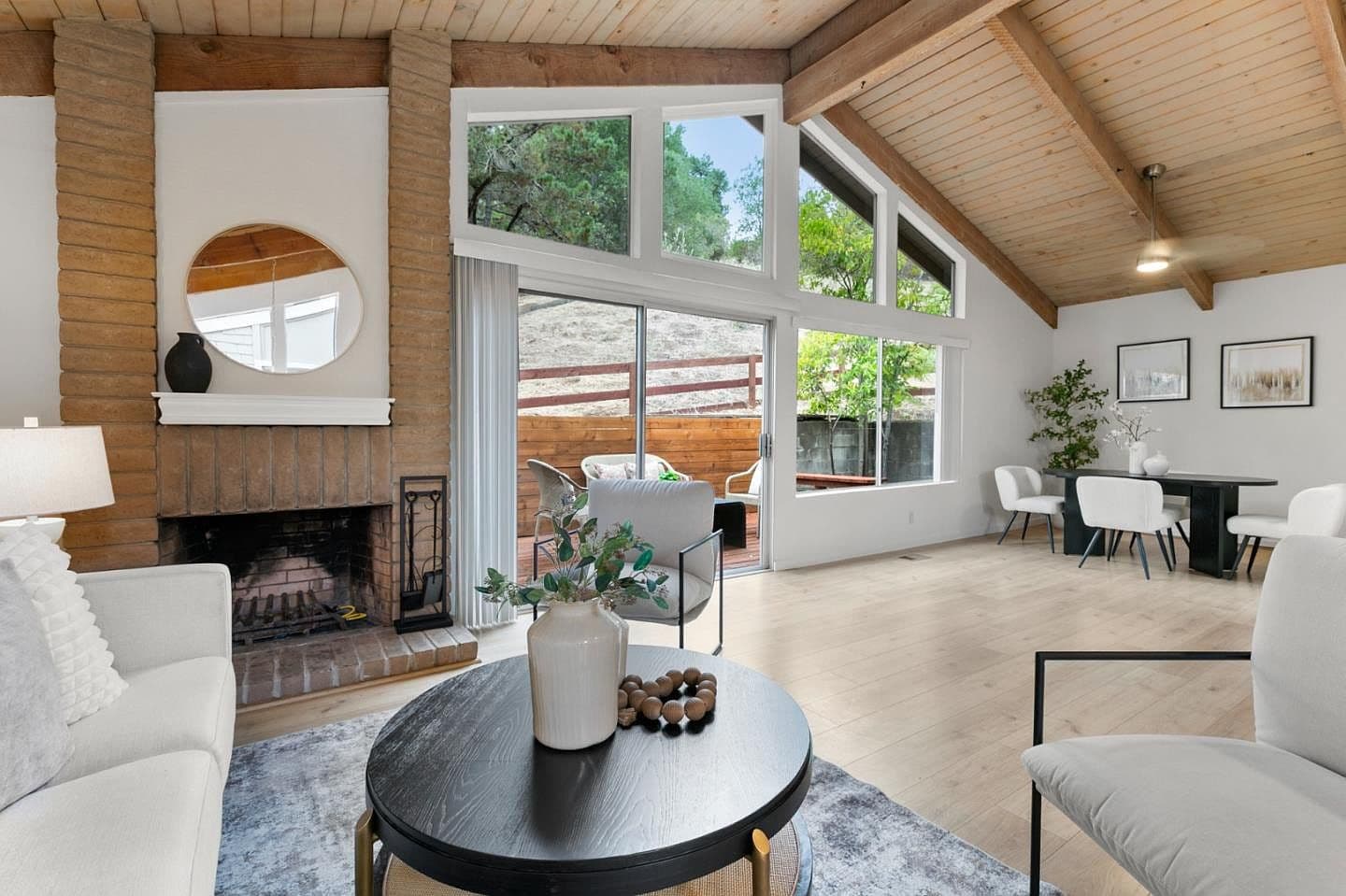 22990 Cricket Hill Rd, listing photograph 1