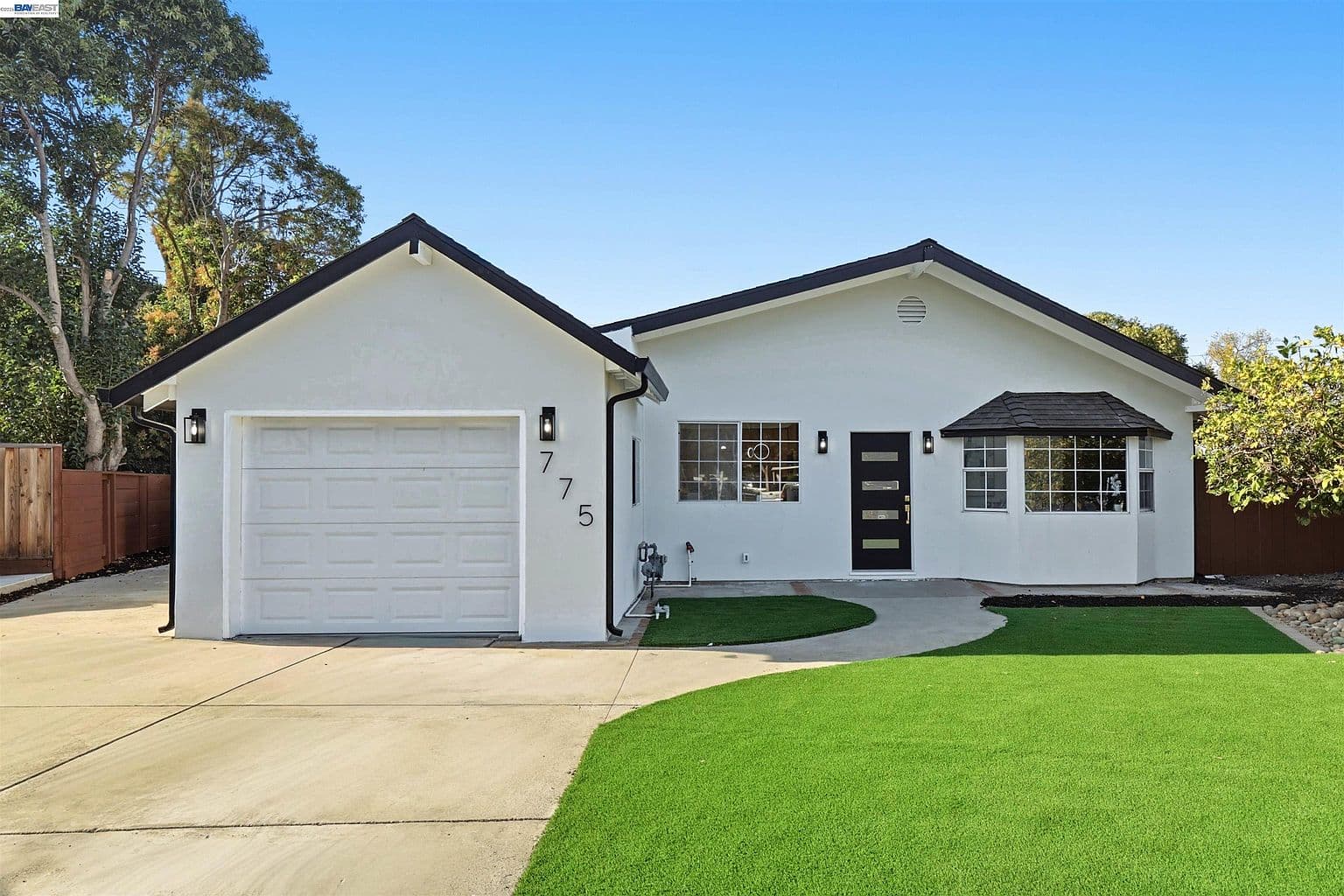 775 Madrone Ave, listing photograph 1