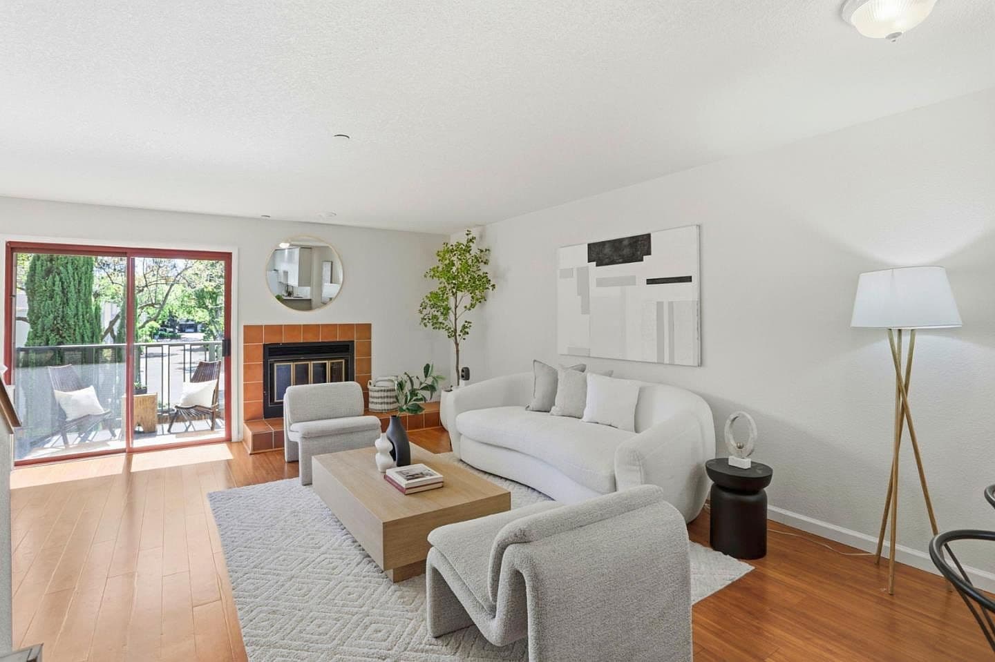 4159 El Camino Way APT M, listing photograph 1
