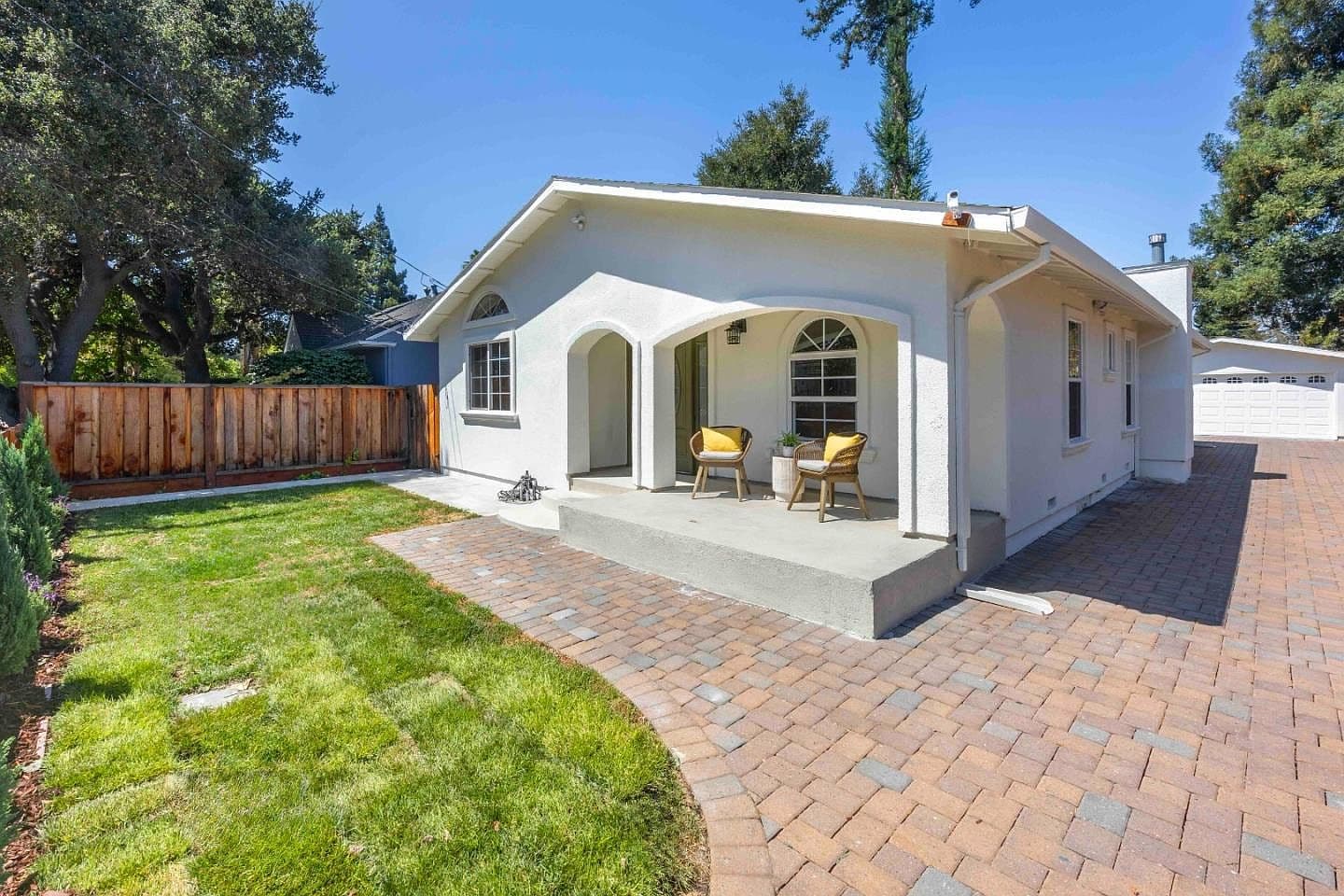 537 7th Ave, listing photograph 1