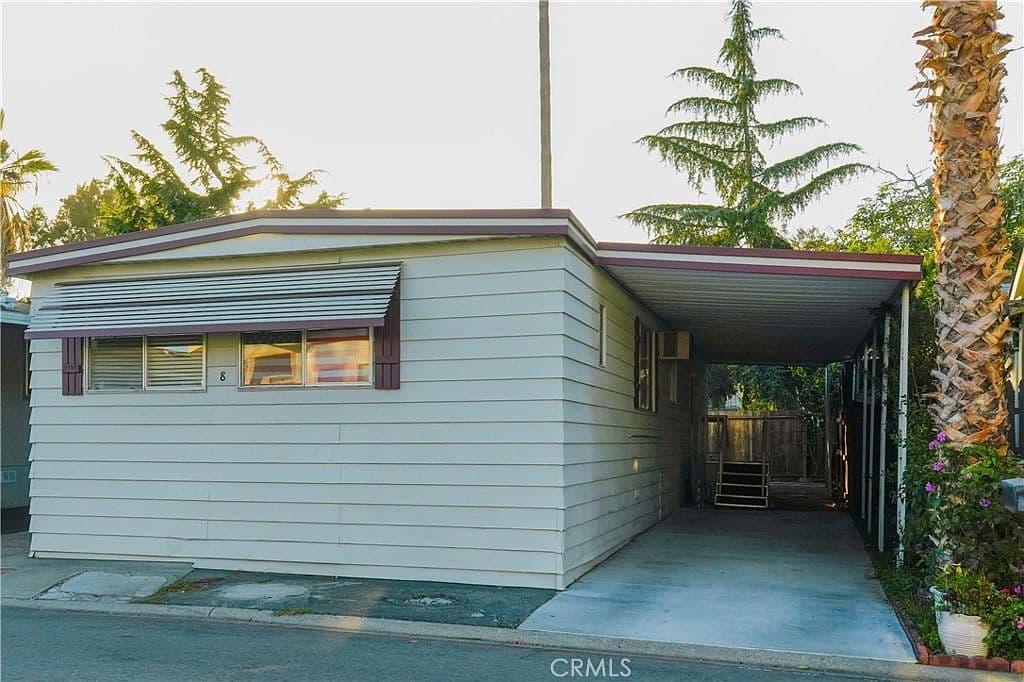 600 E Weddell Dr Spc 8, listing photograph 1