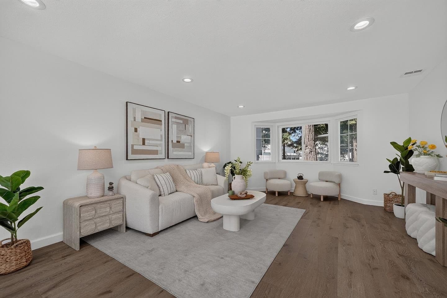 821 Montgomery St, listing photograph 1