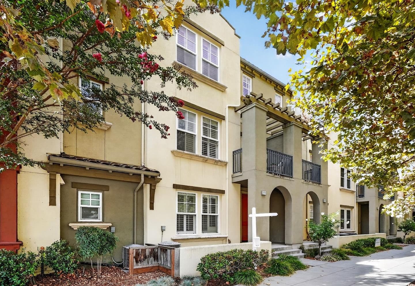 211 W Evelyn Ave, listing photograph 1