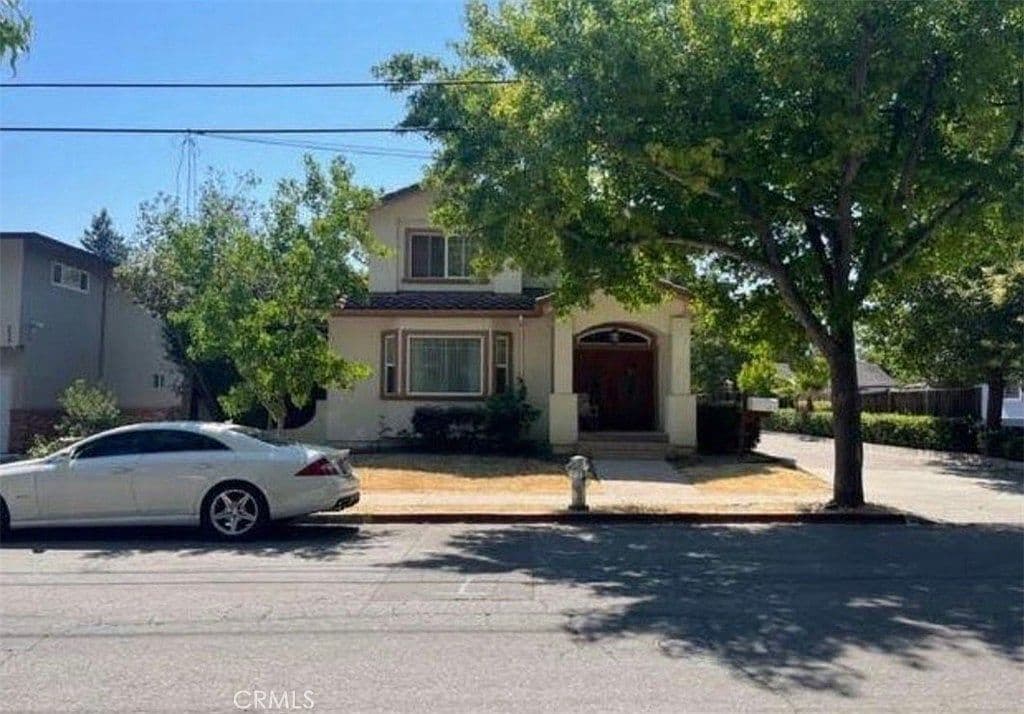 263 Mariposa Ave, listing photograph 1
