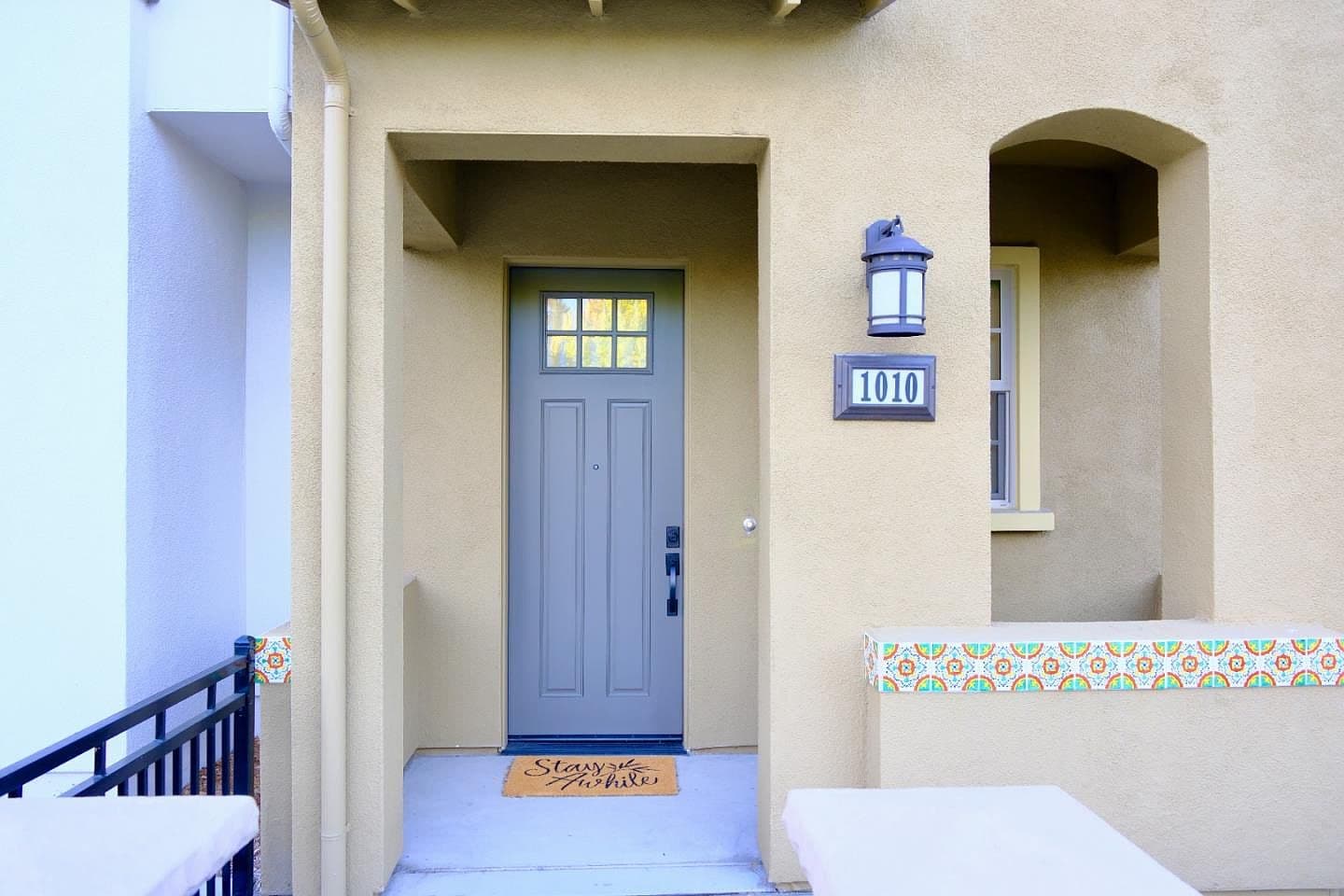 1010 San Pierre Way, listing photograph 1
