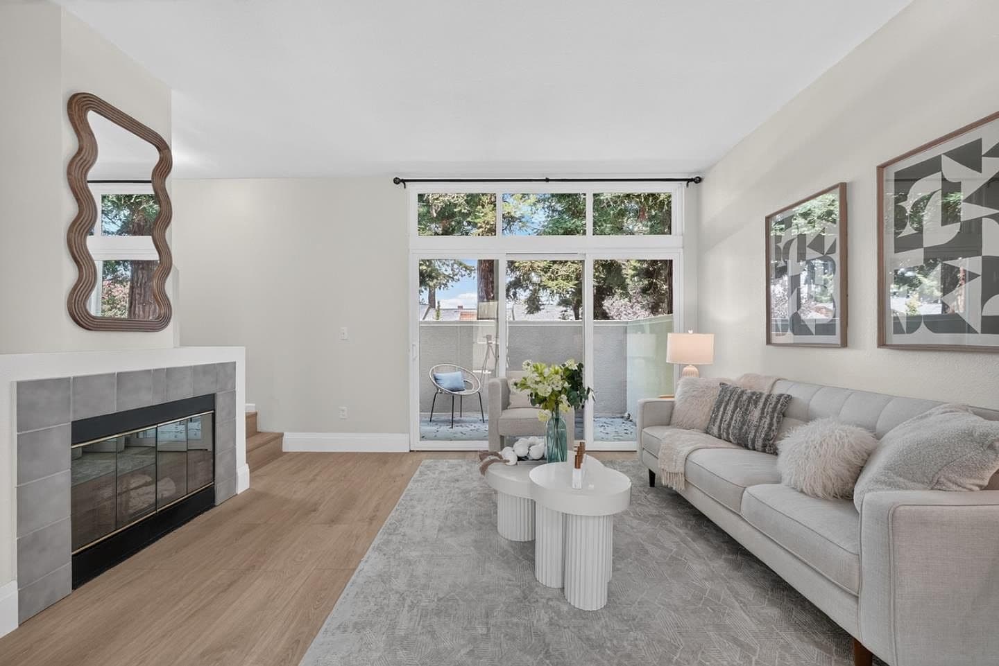 379 Dunsmuir Ter Unit 3, listing photograph 1