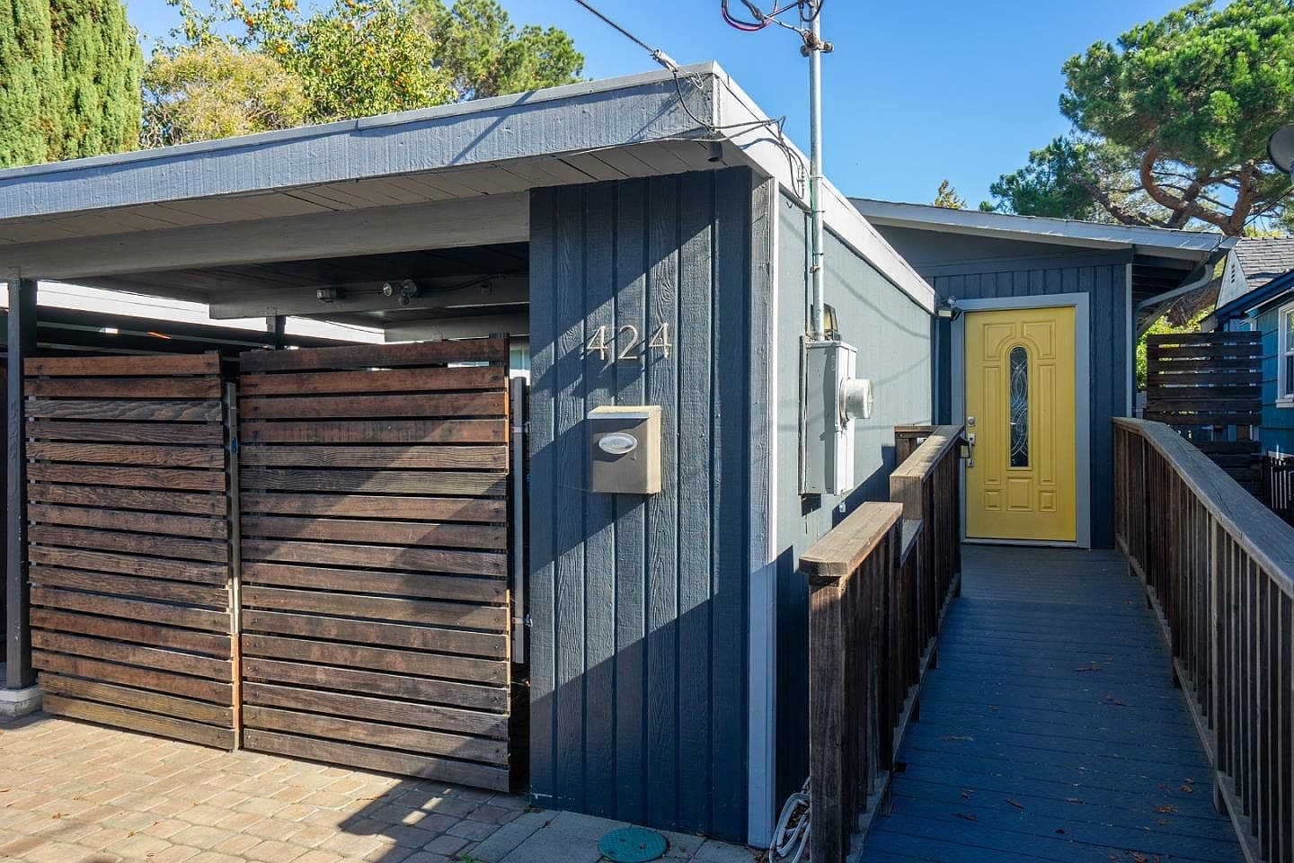 424 5th Ave, listing photograph 1