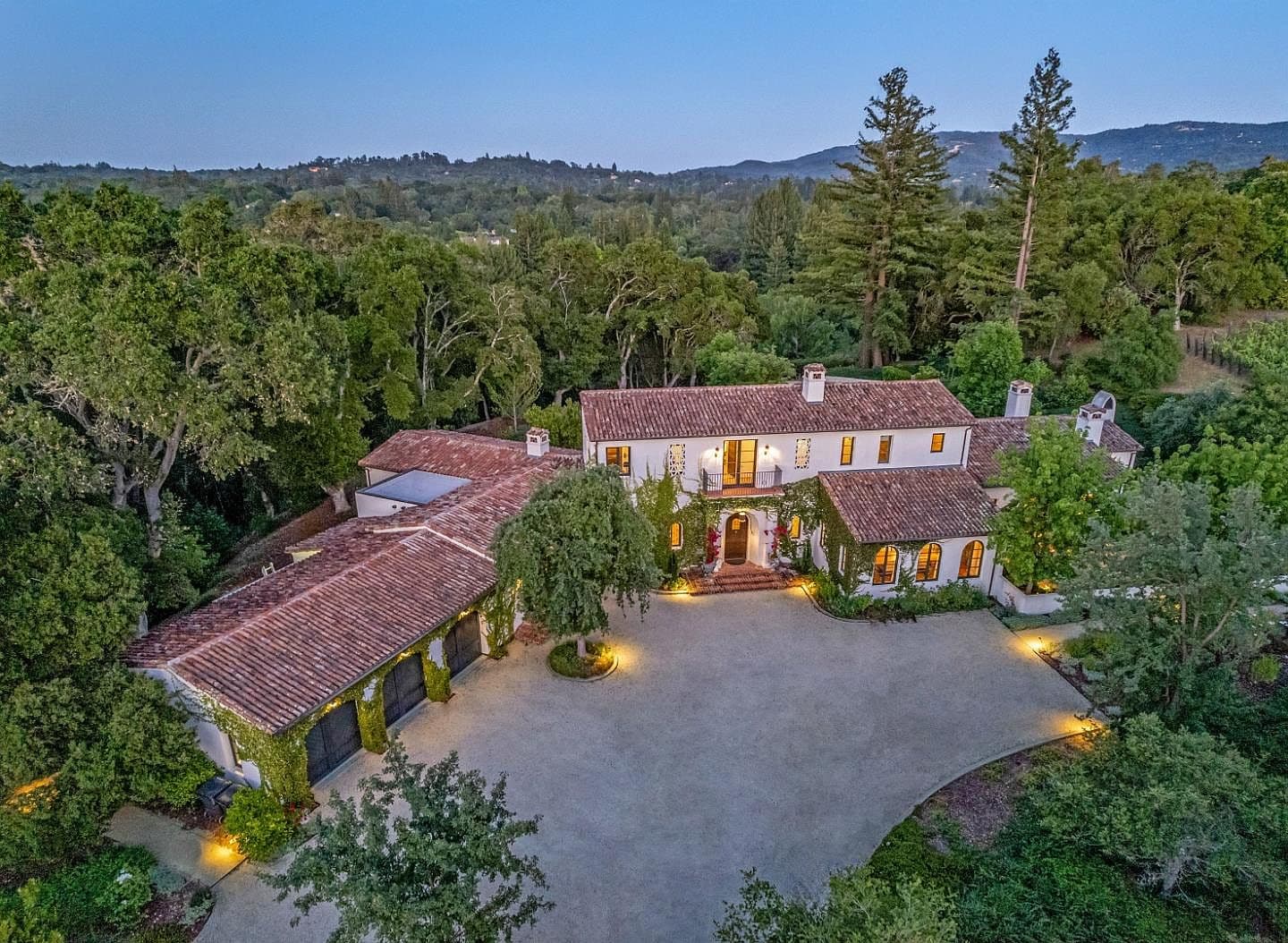 180 Farm Rd, listing photograph 1