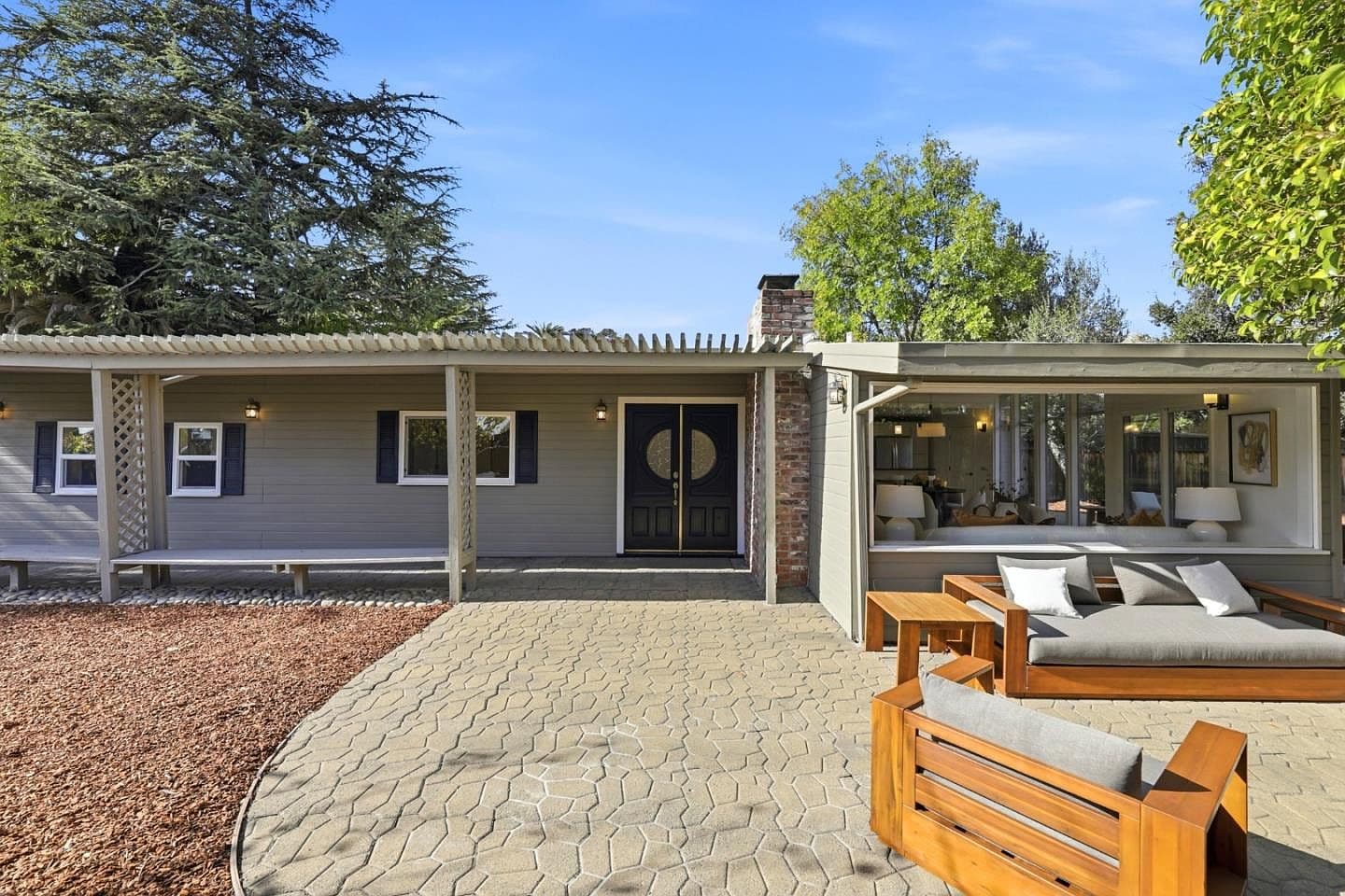 4195 Park Blvd, listing photograph 1