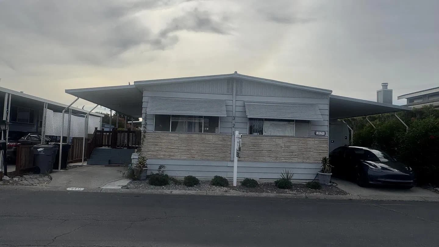 1225 Vienna Dr Spc 321, listing photograph 1