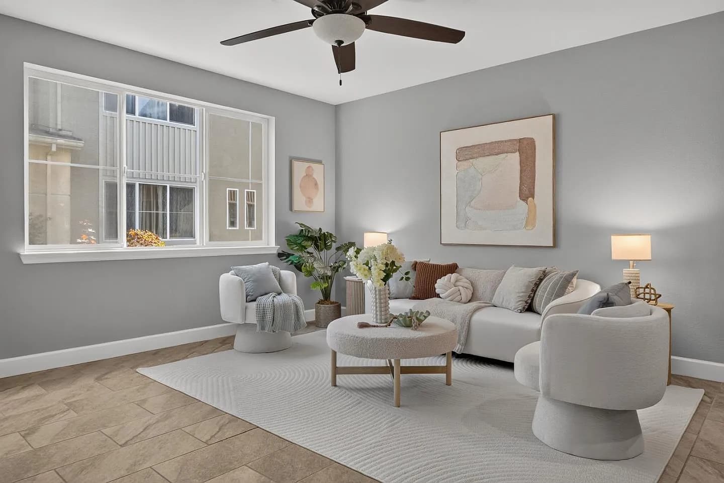 1052 Doheny Trl, listing photograph 1